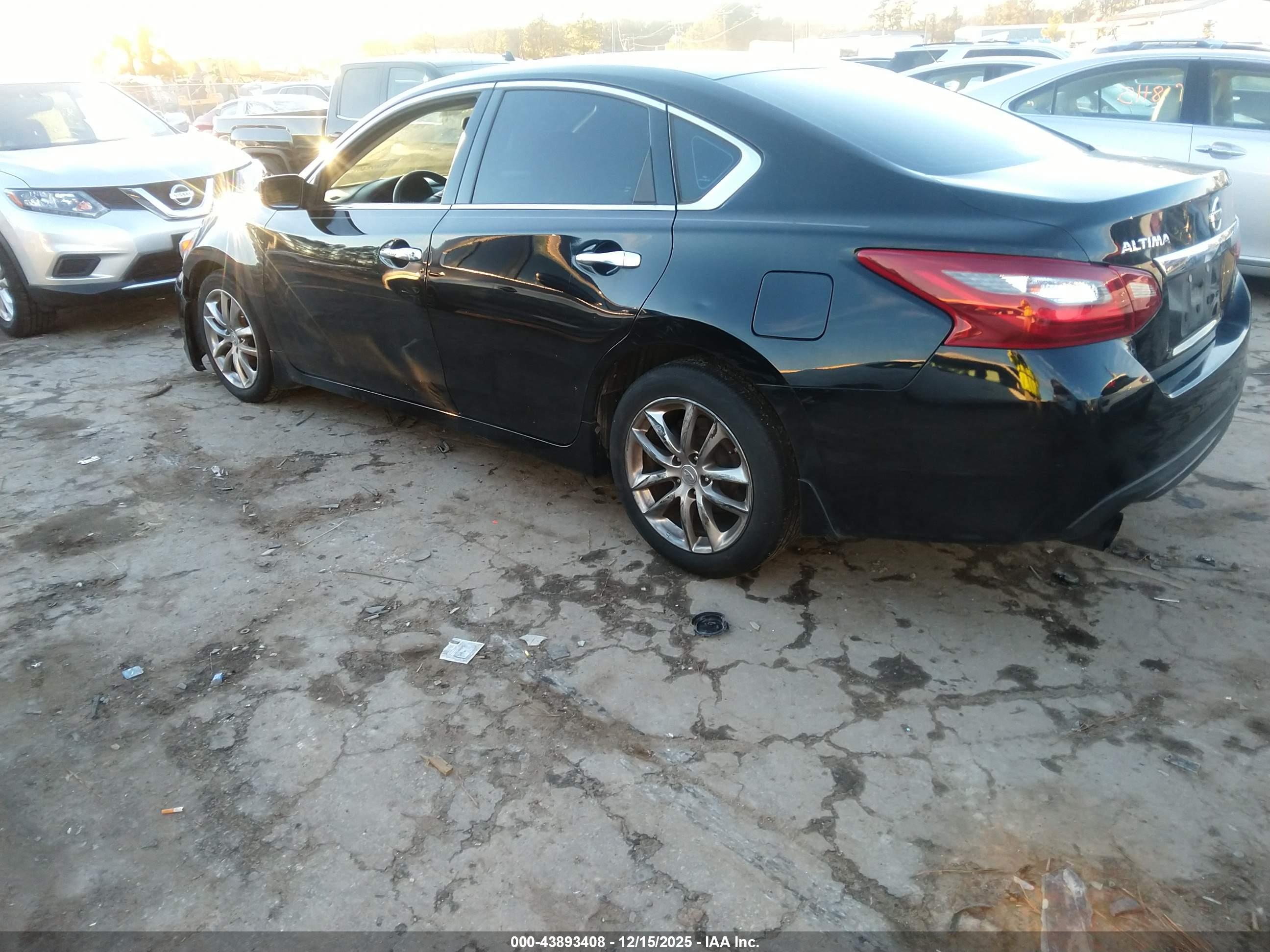 NISSAN ALTIMA image 3