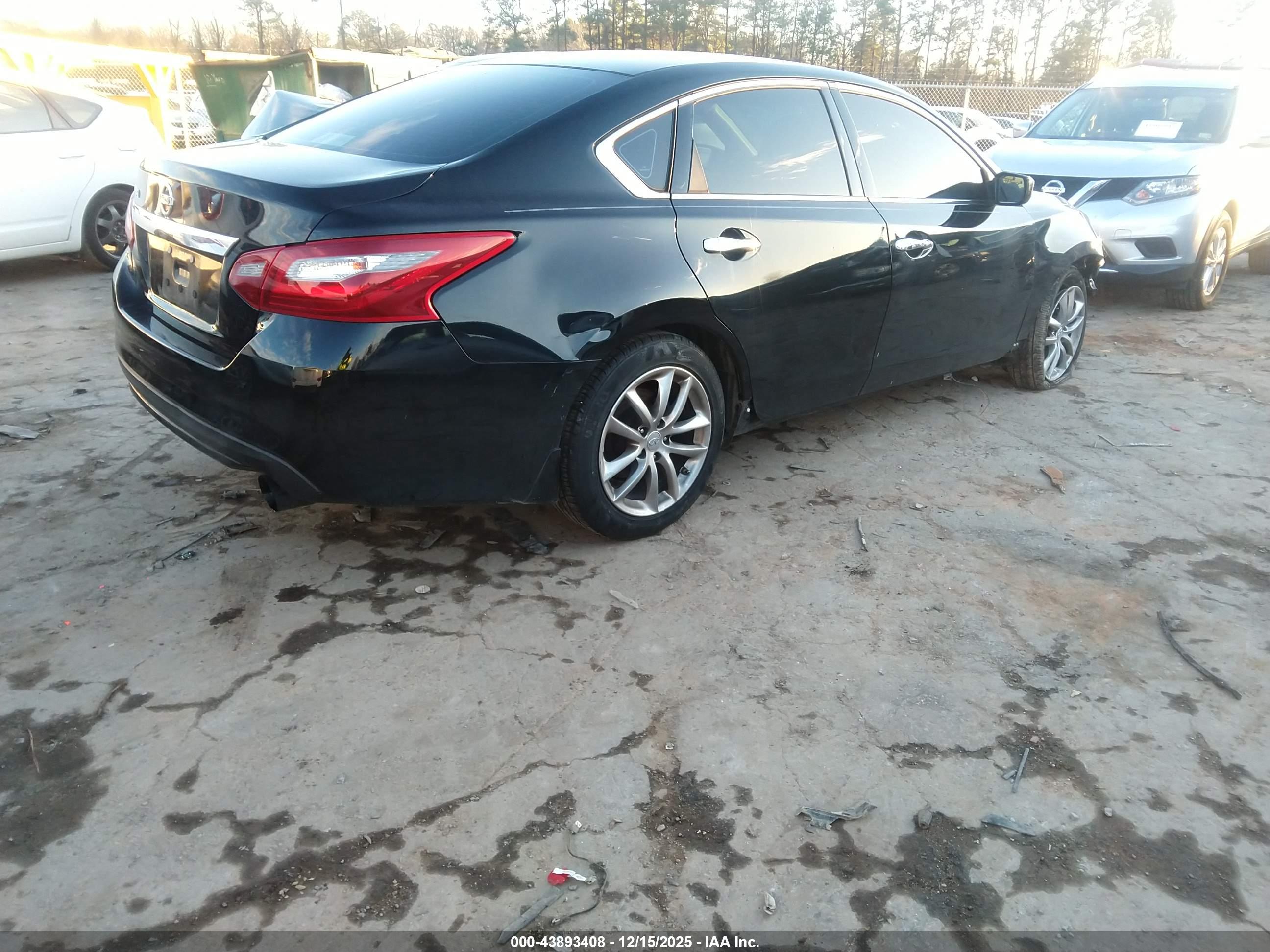 NISSAN ALTIMA image 4