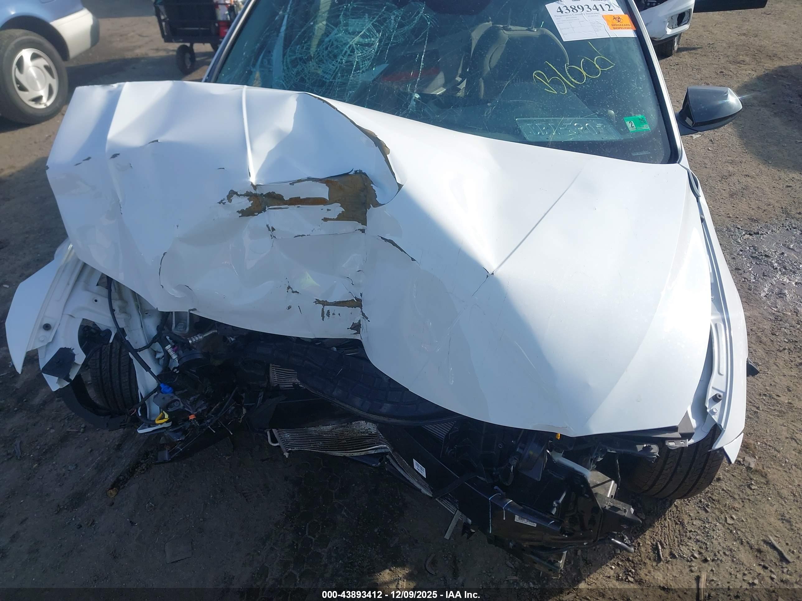 HYUNDAI ELANTRA image 6