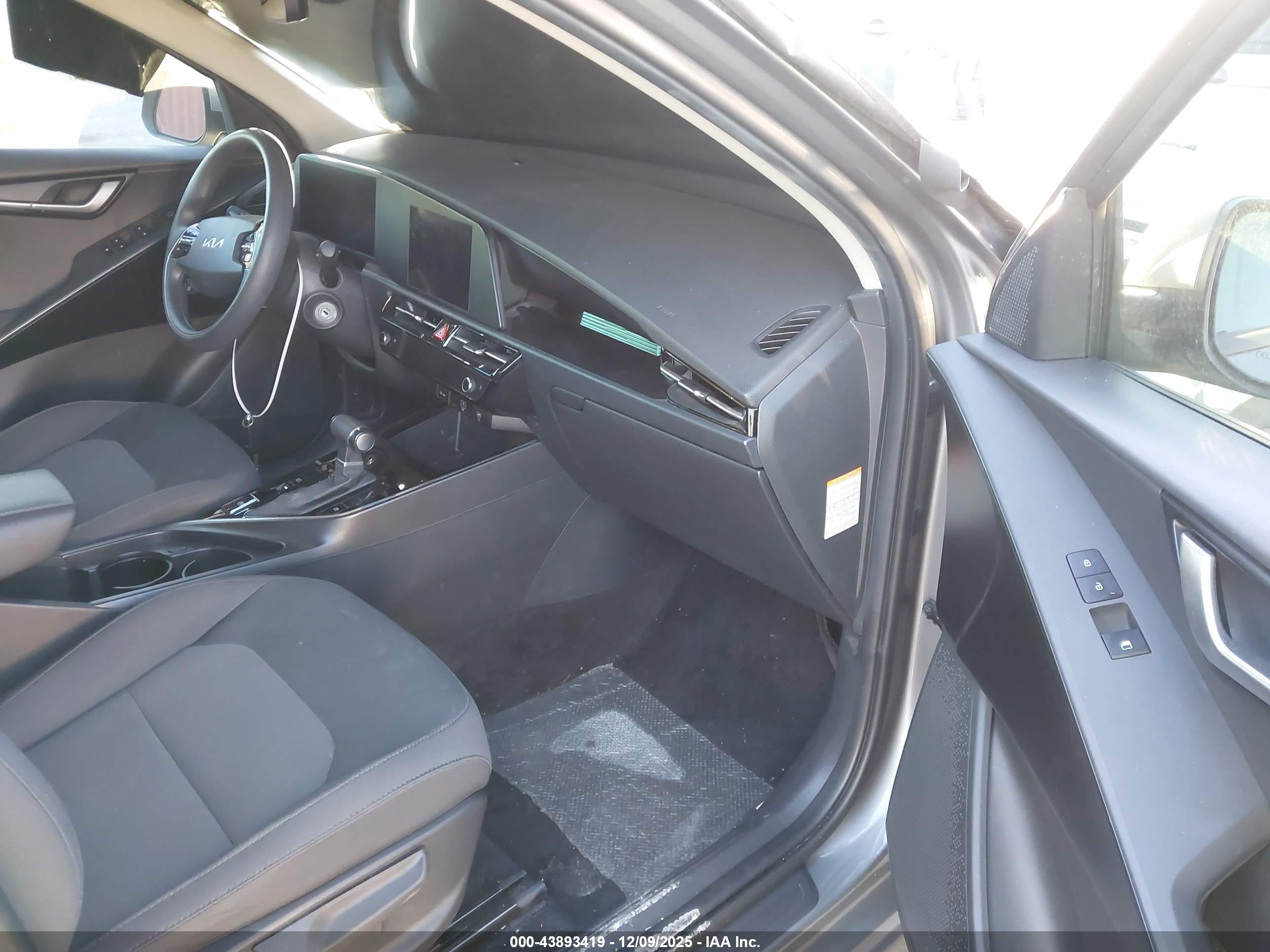 KIA NIRO image 5