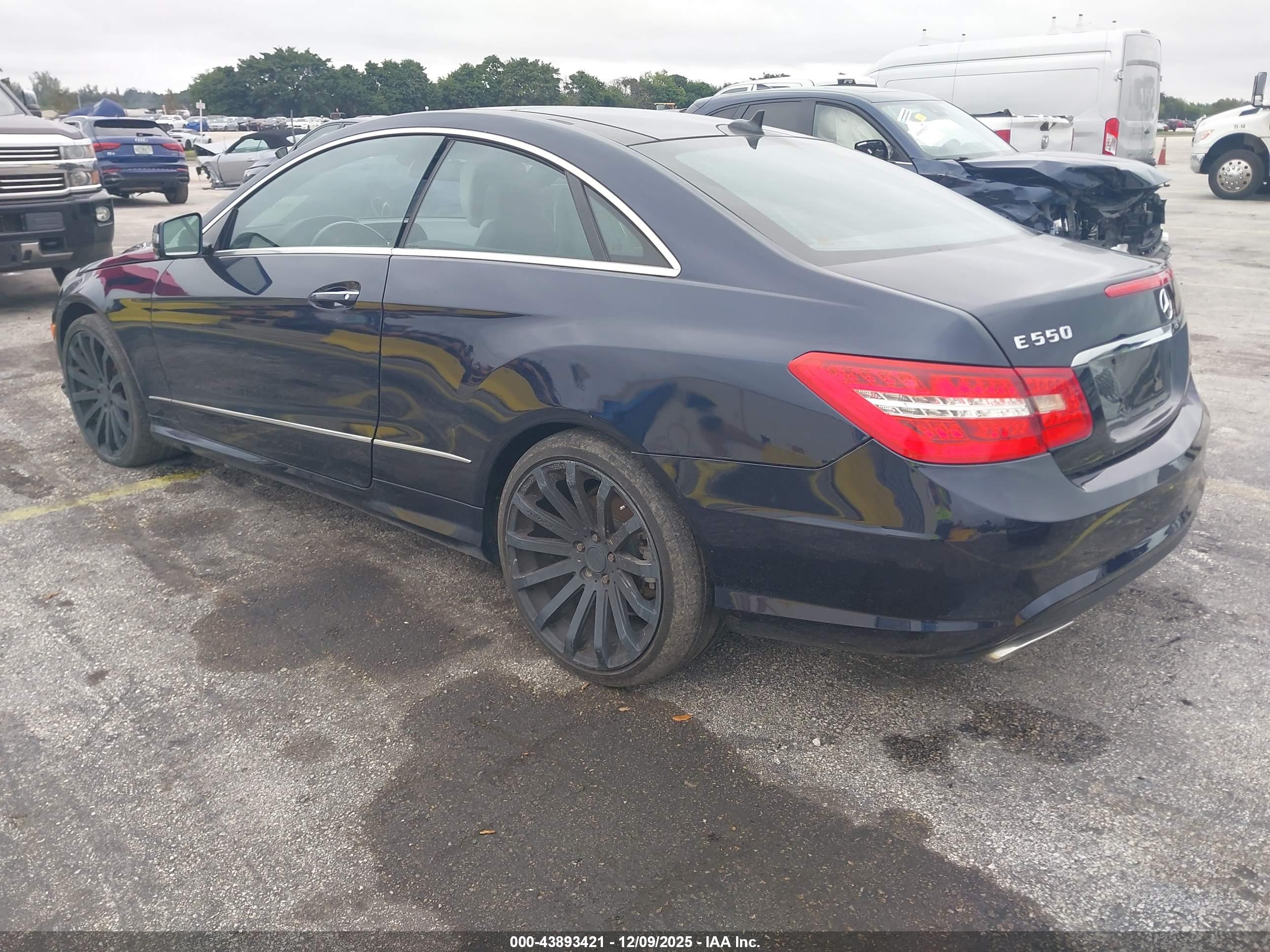 MERCEDES-BENZ E image 3