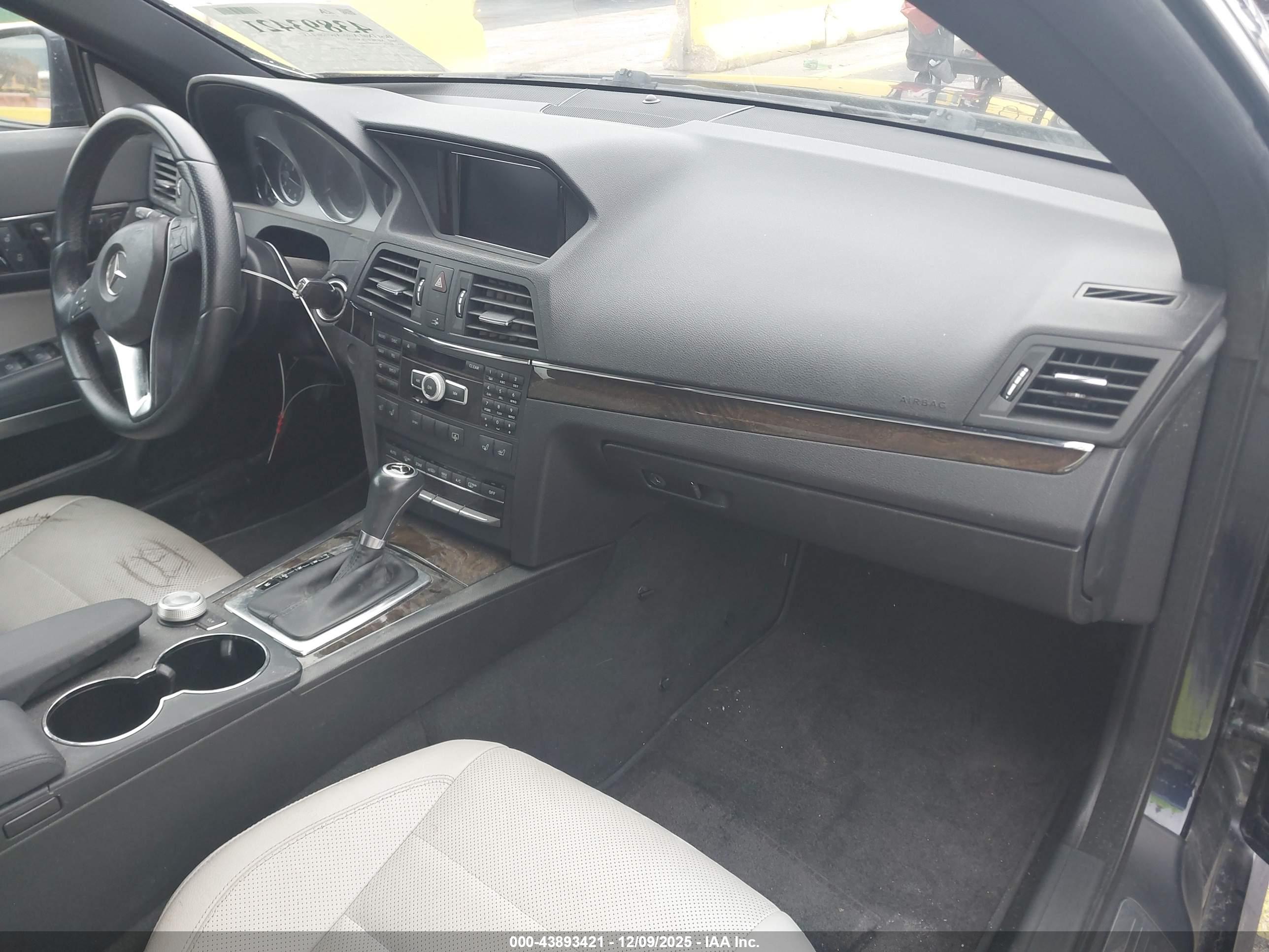 MERCEDES-BENZ E image 5