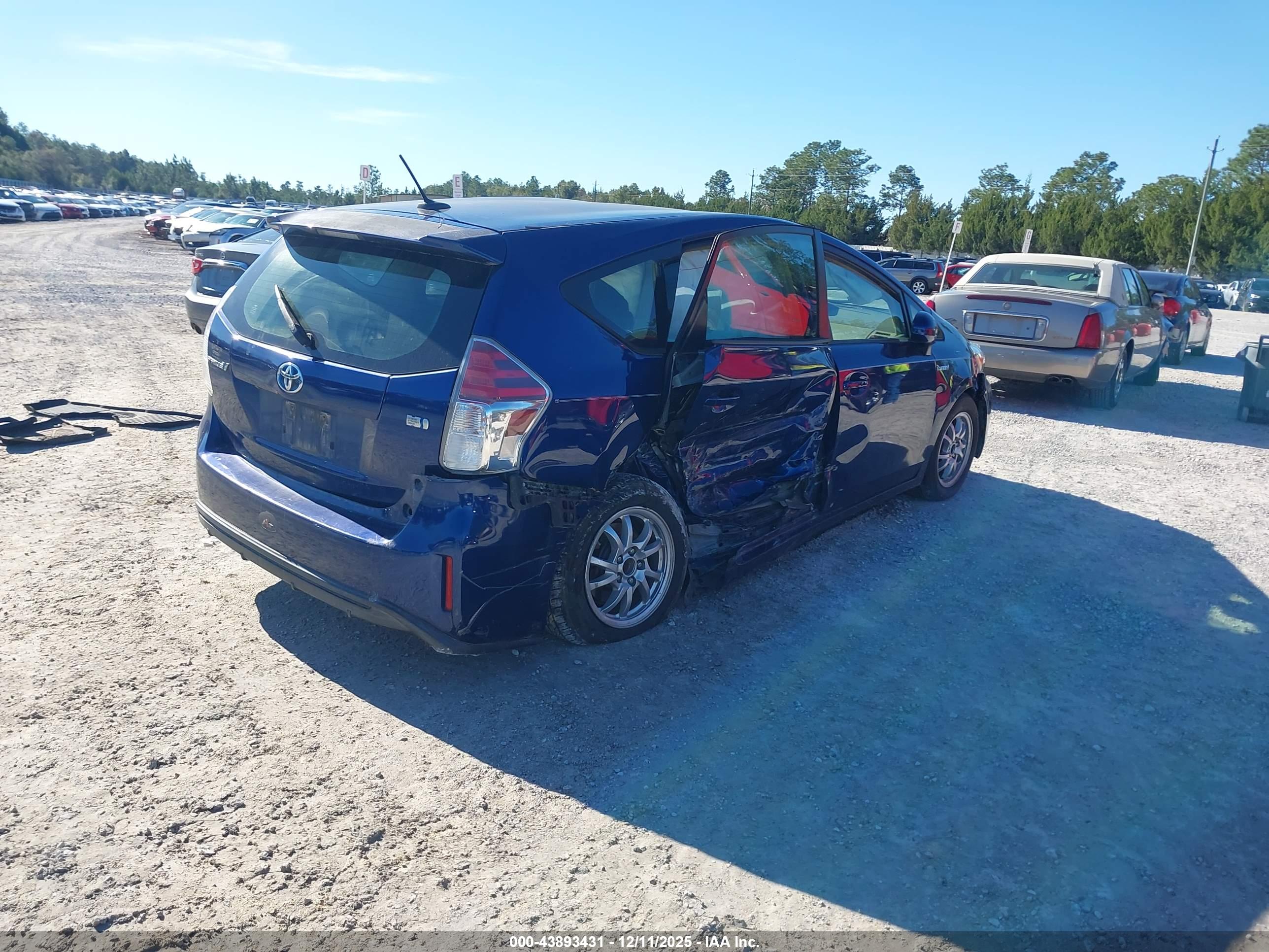TOYOTA PRIUS image 4