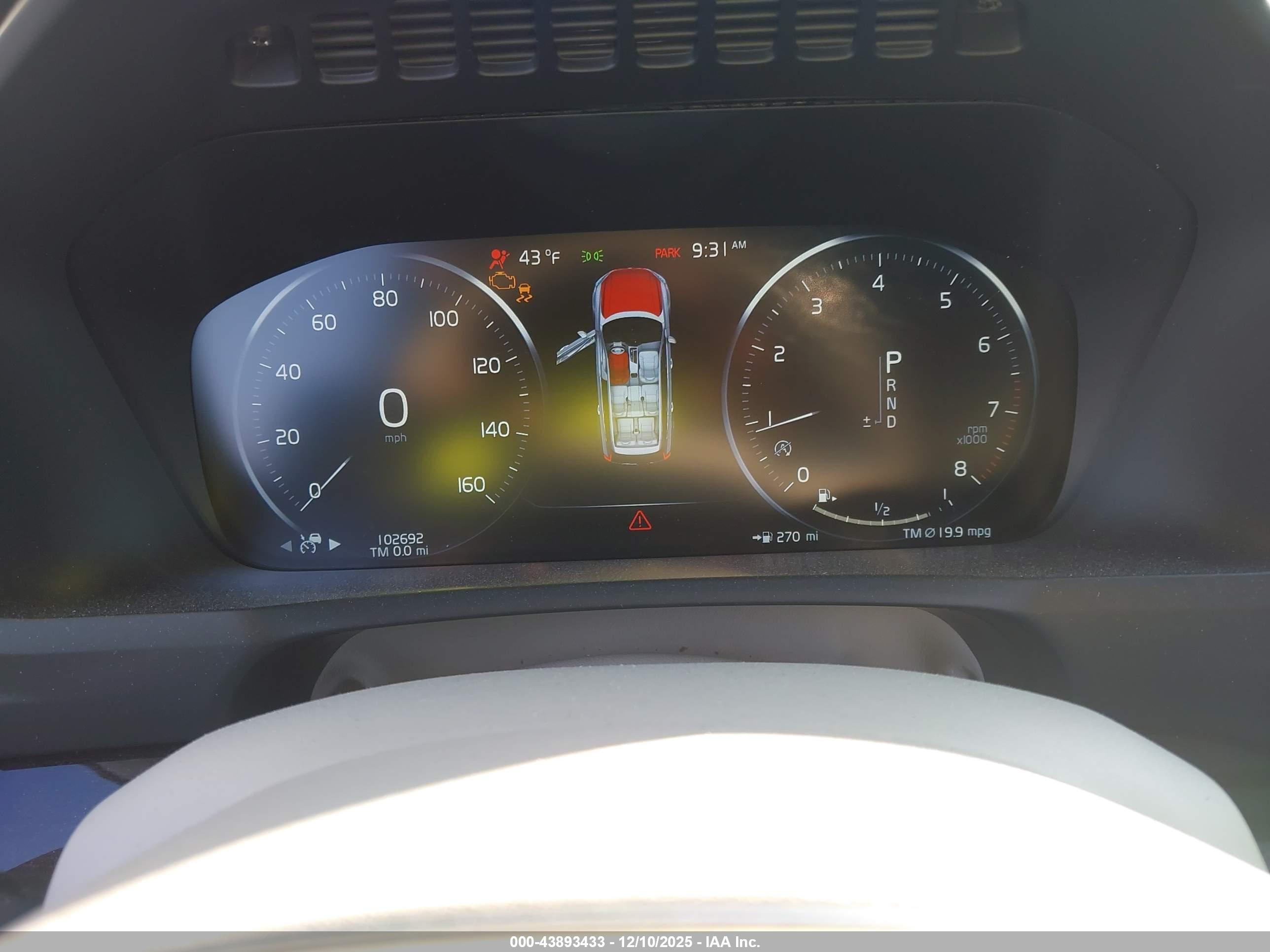 VOLVO XC90 image 7