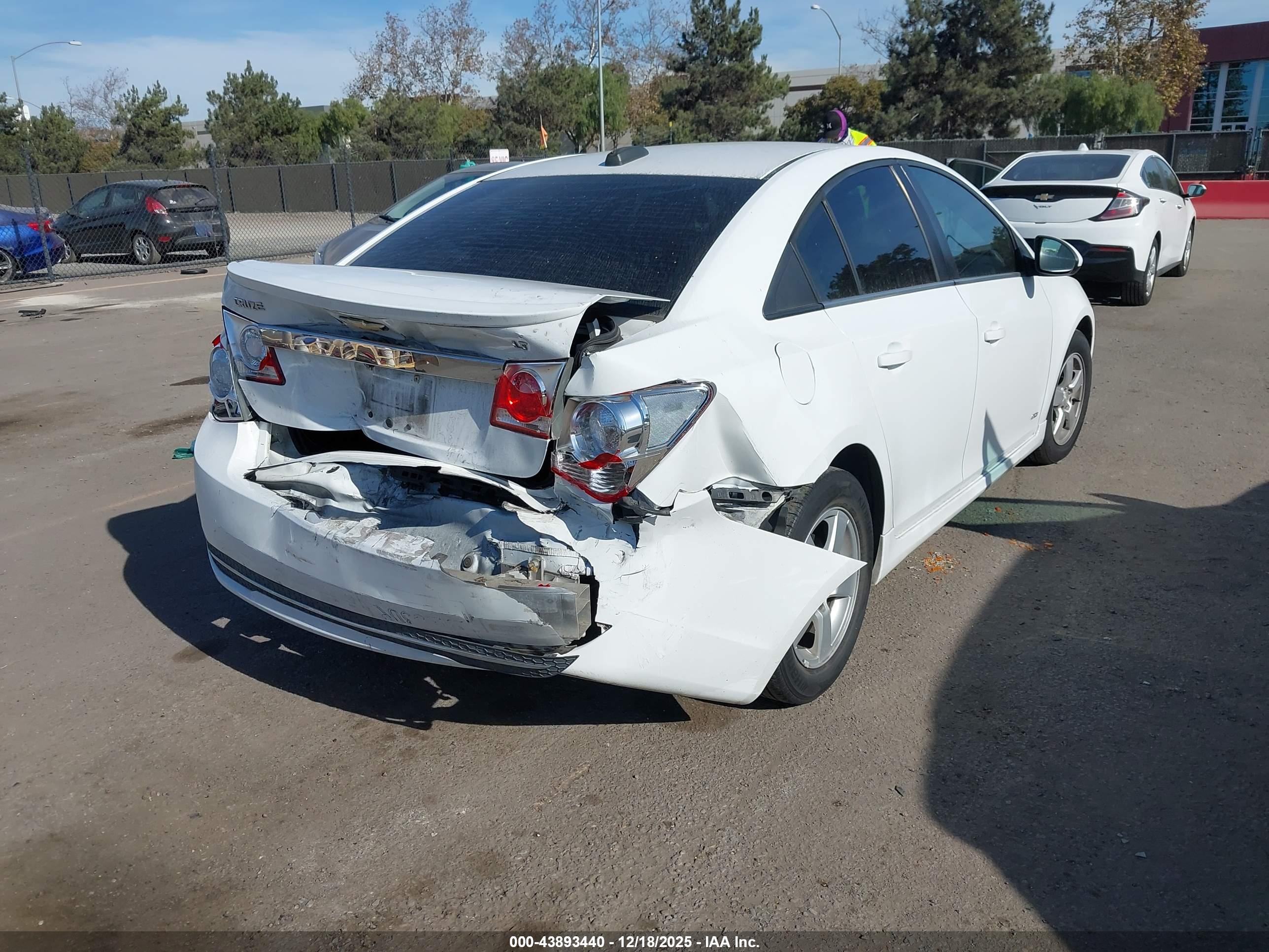 CHEVROLET CRUZE image 4