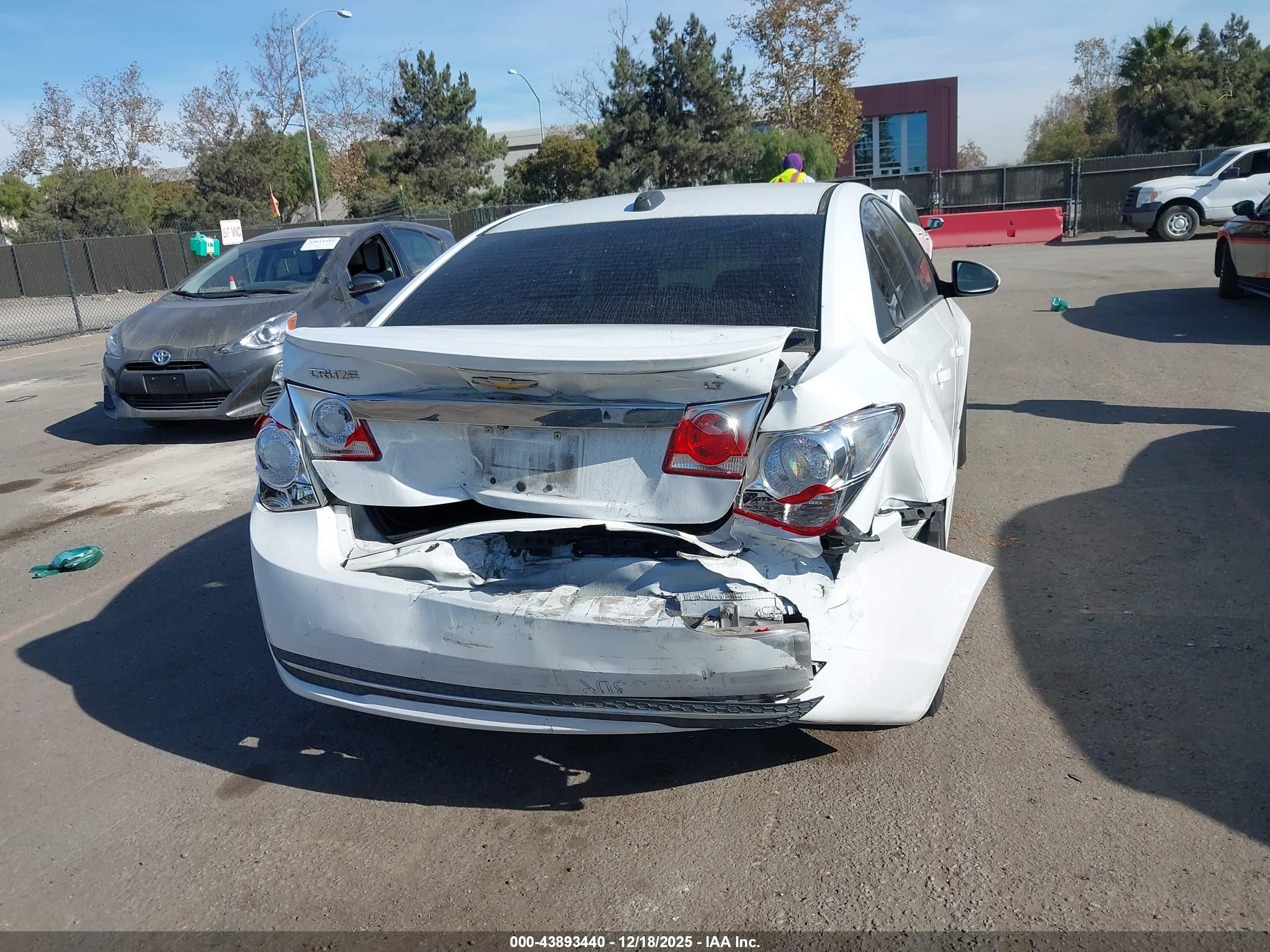 CHEVROLET CRUZE image 6