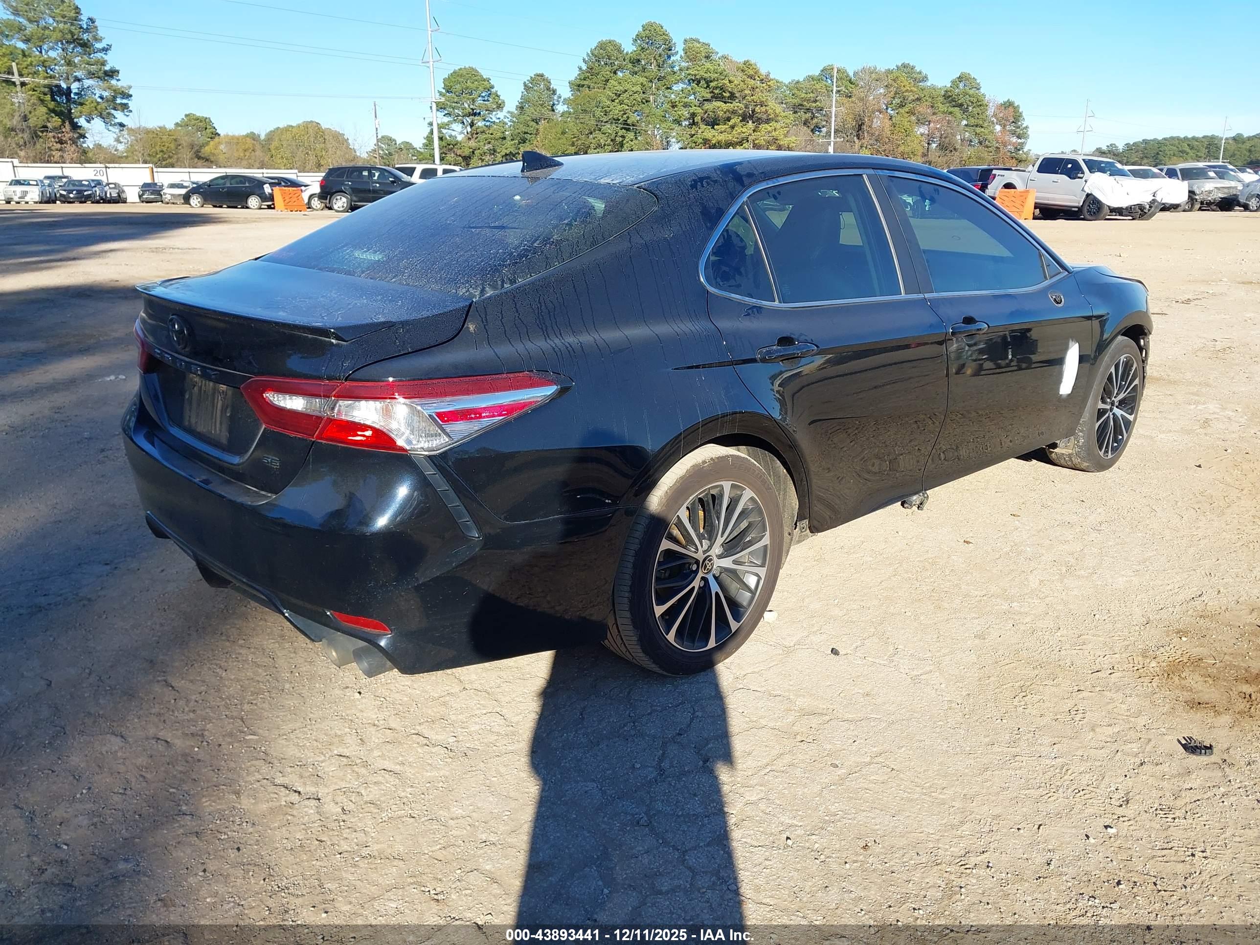 TOYOTA CAMRY image 4