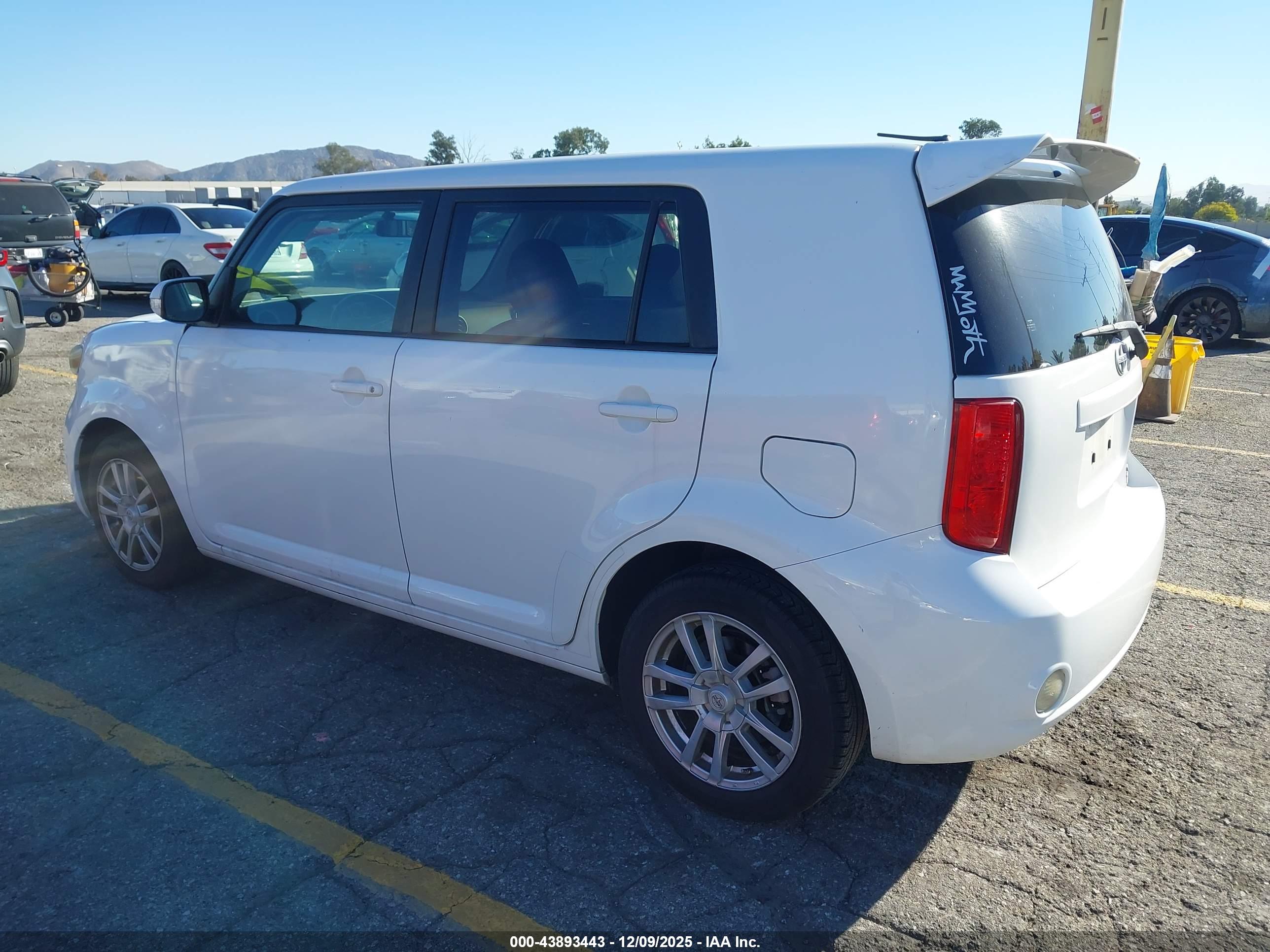 SCION XB image 3