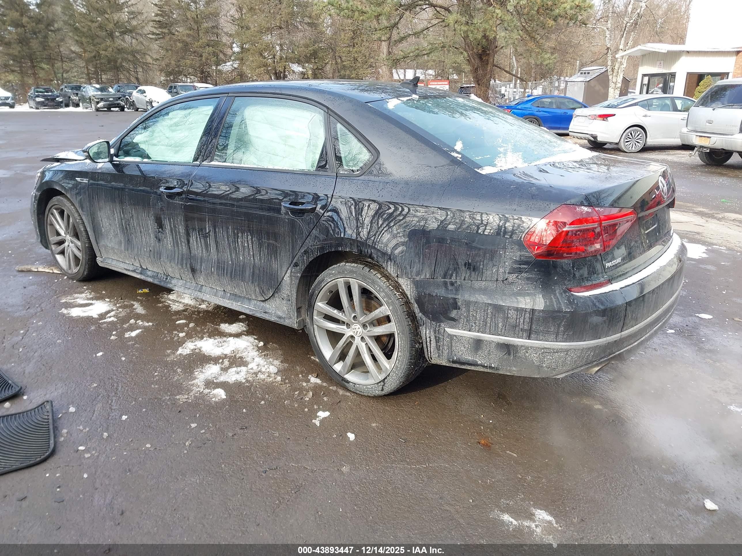 VOLKSWAGEN PASSAT image 3