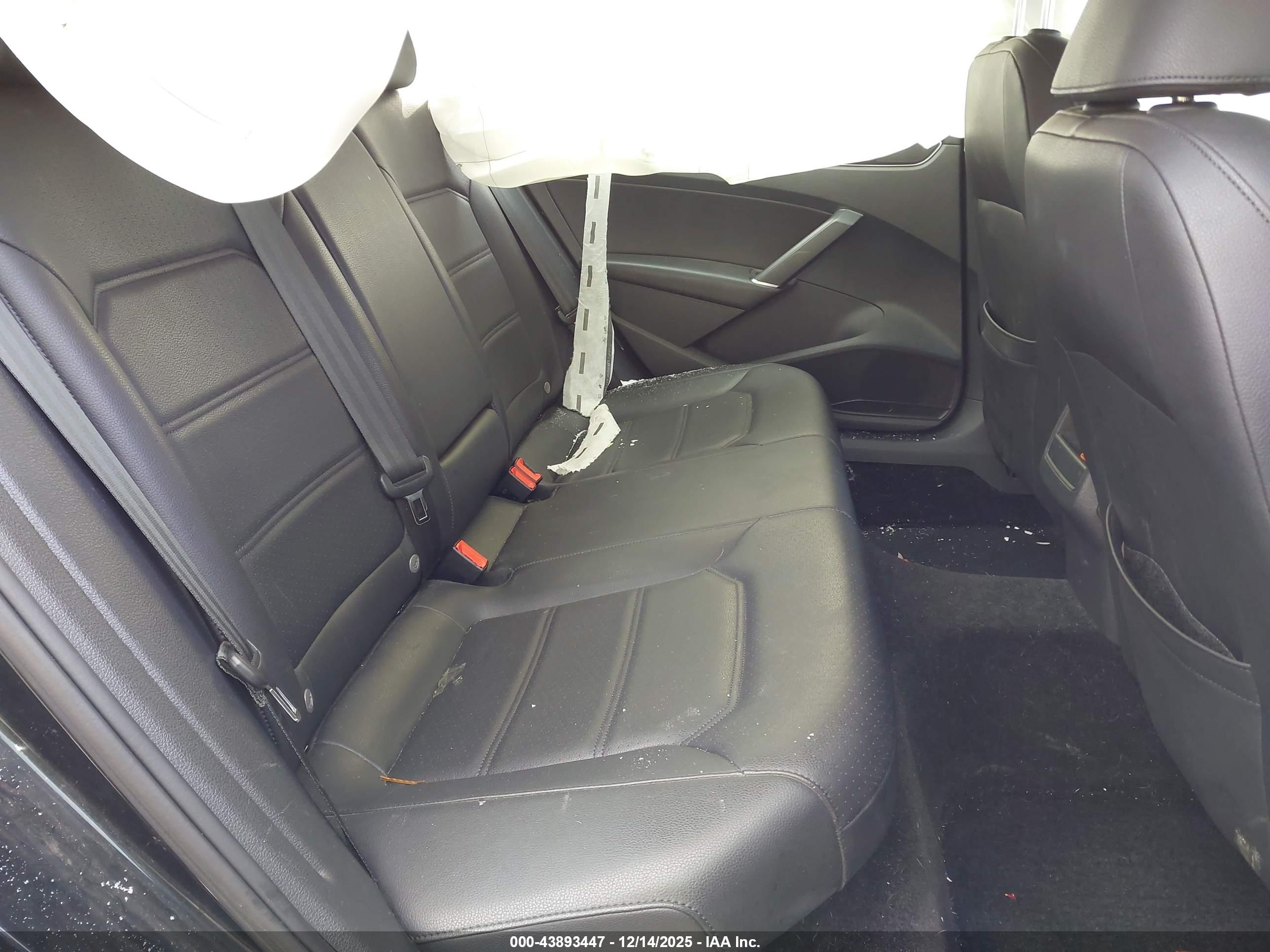 VOLKSWAGEN PASSAT image 8