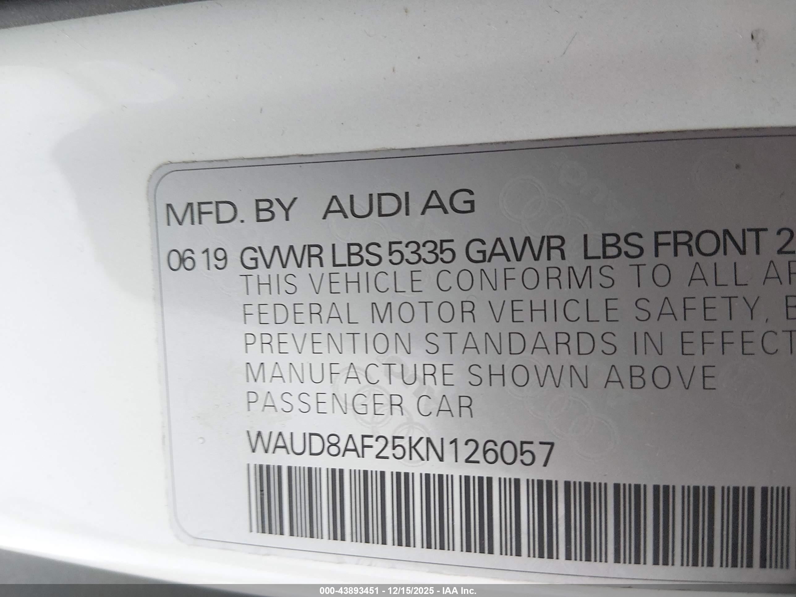 AUDI A6 image 9