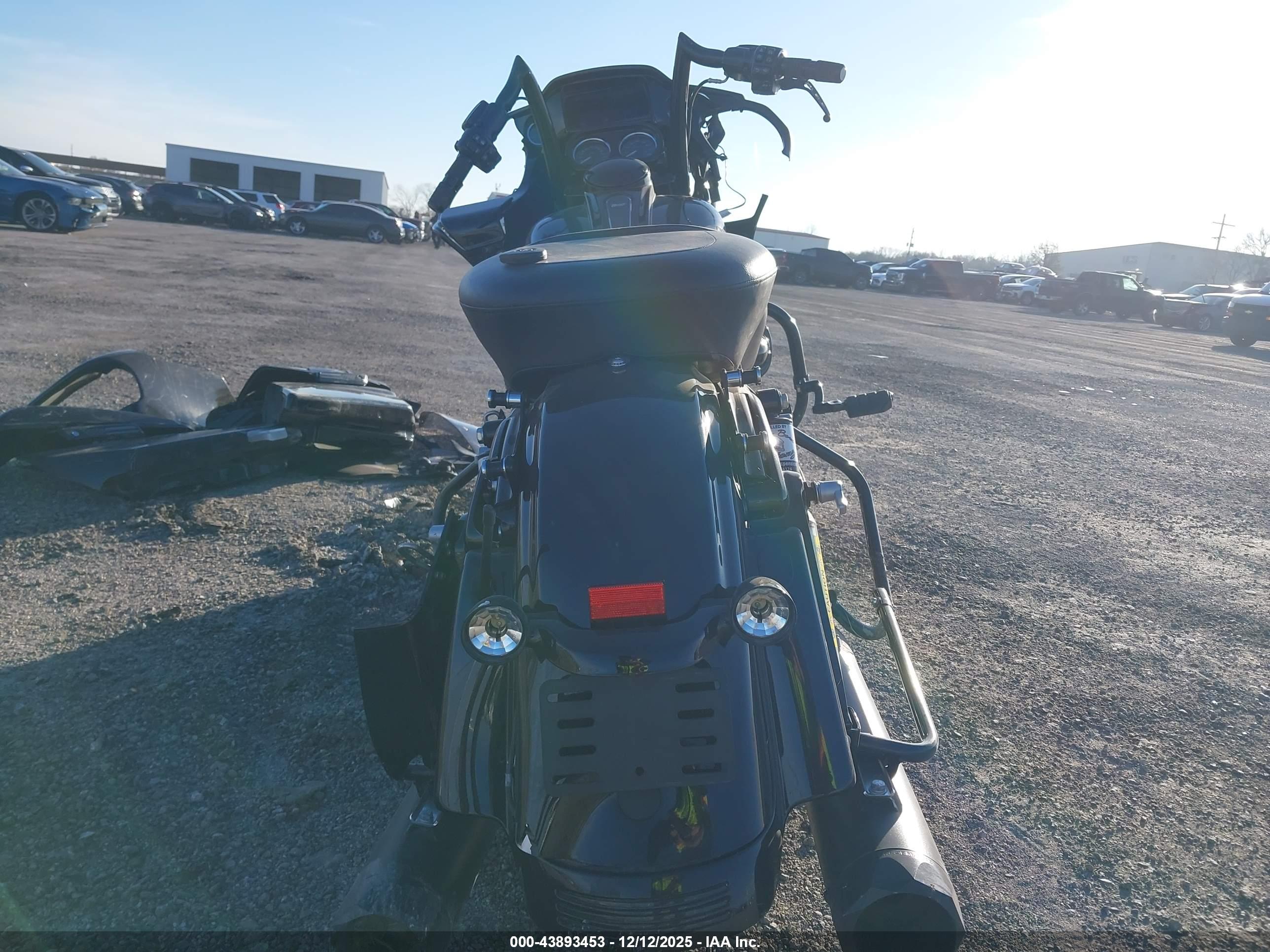 HARLEY-DAVIDSON FLTRXS image 6