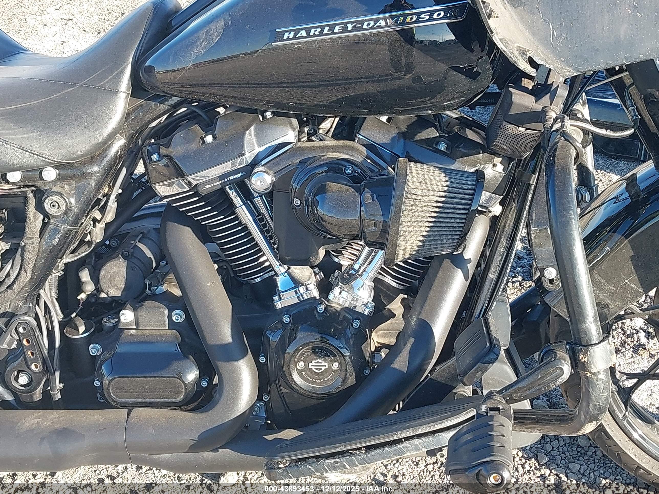 HARLEY-DAVIDSON FLTRXS image 8