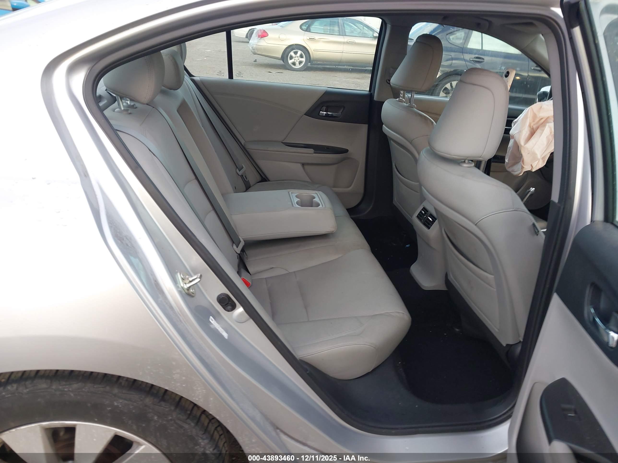 HONDA ACCORD image 8