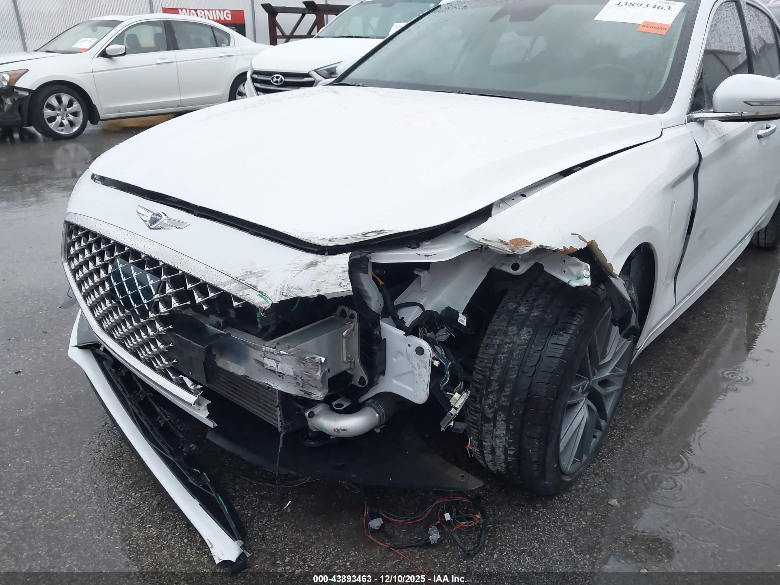 GENESIS G70 image 6