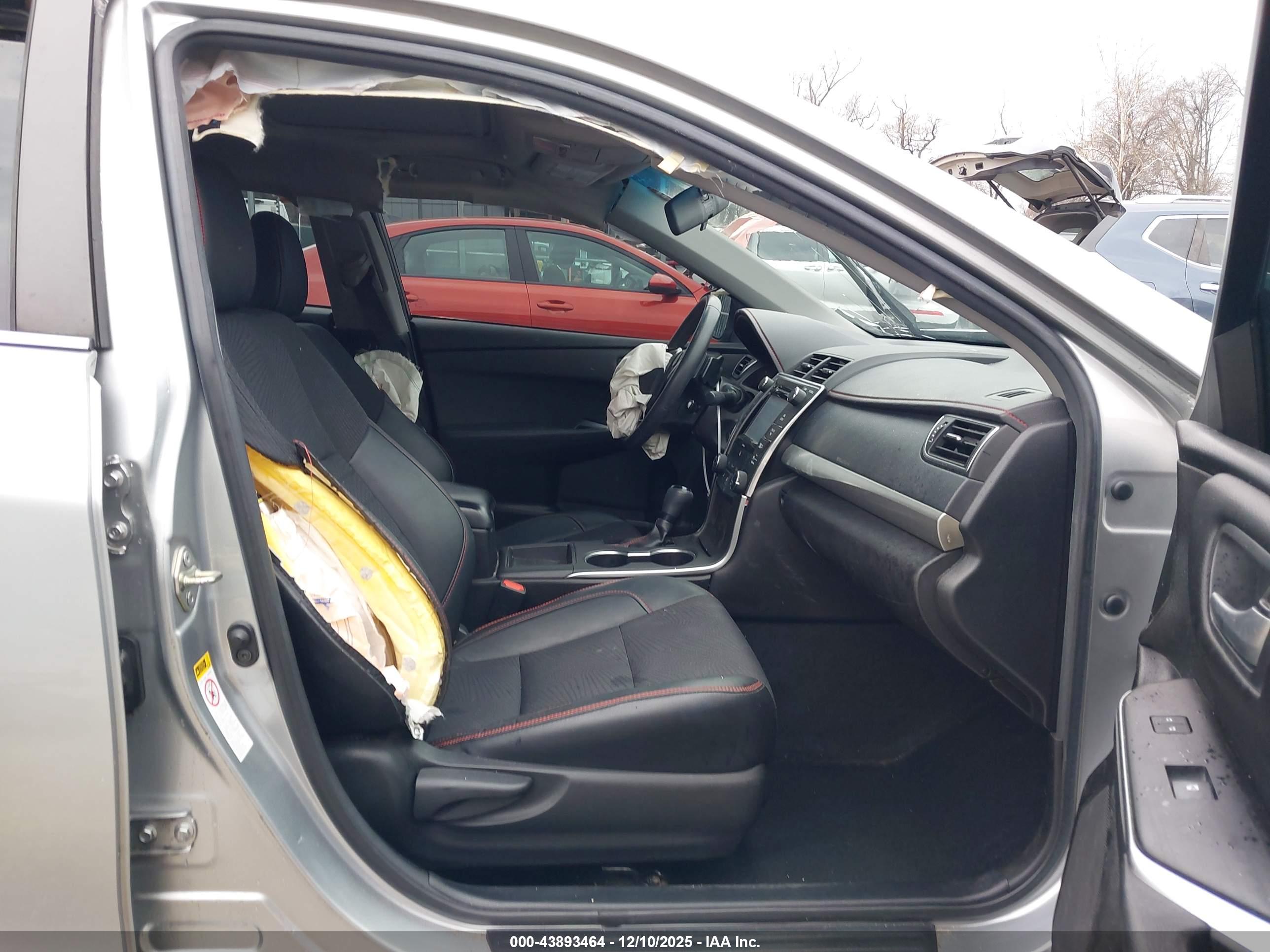 TOYOTA CAMRY image 5
