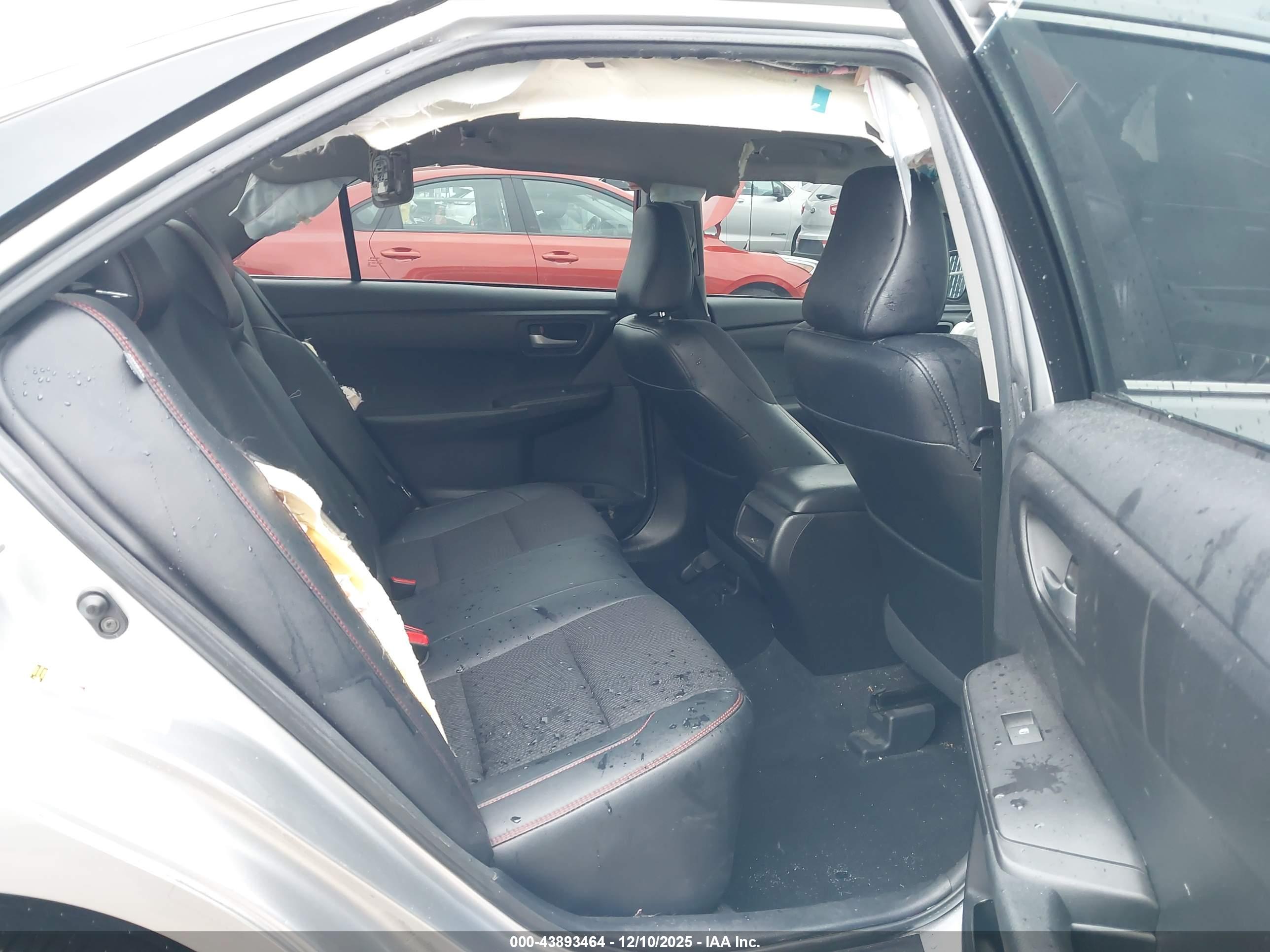 TOYOTA CAMRY image 8