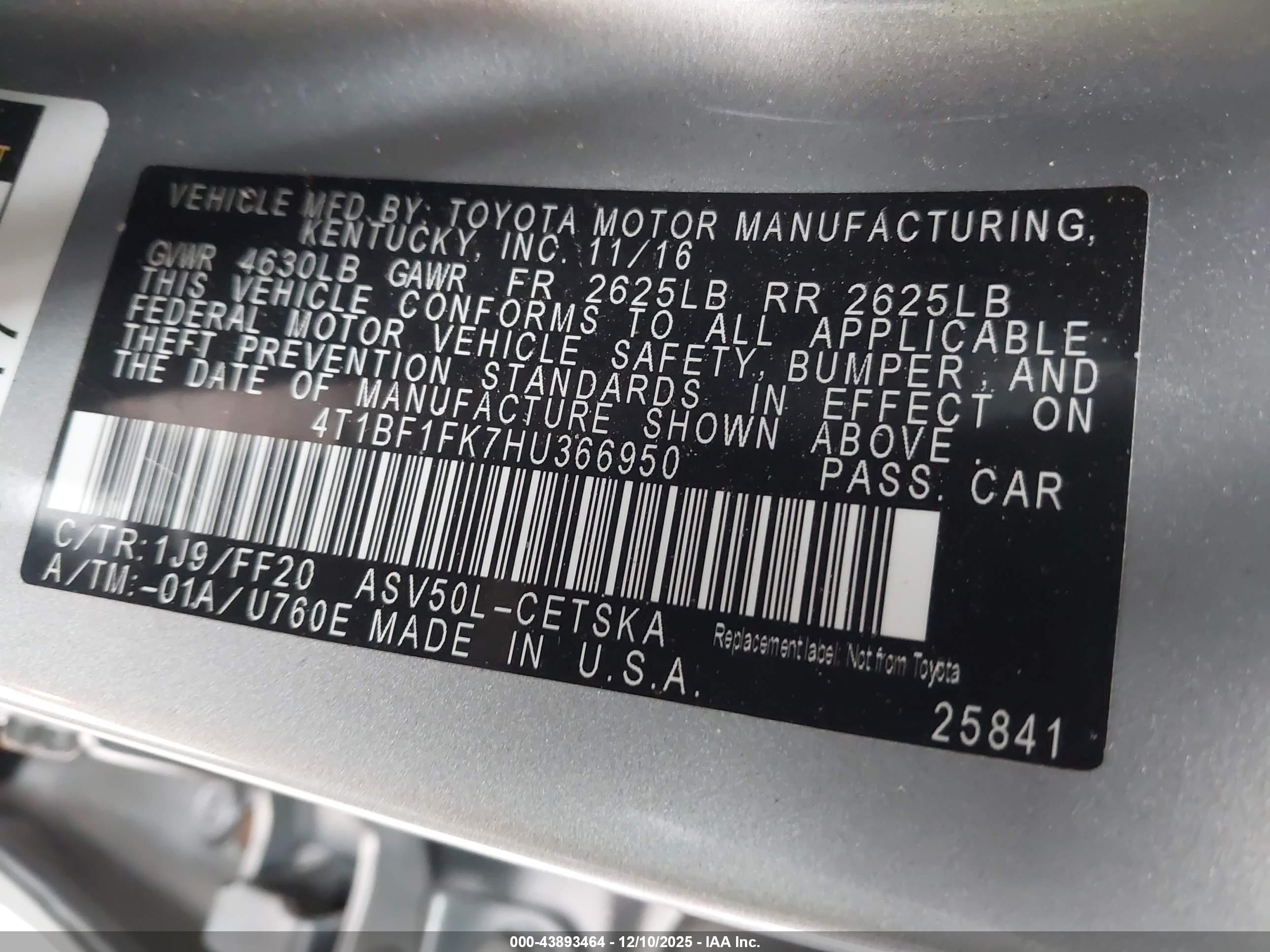 TOYOTA CAMRY image 9