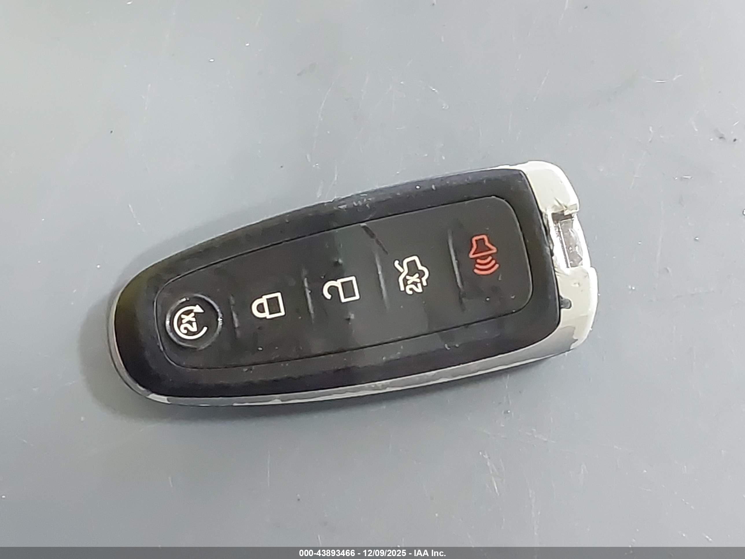 FORD ESCAPE image 11