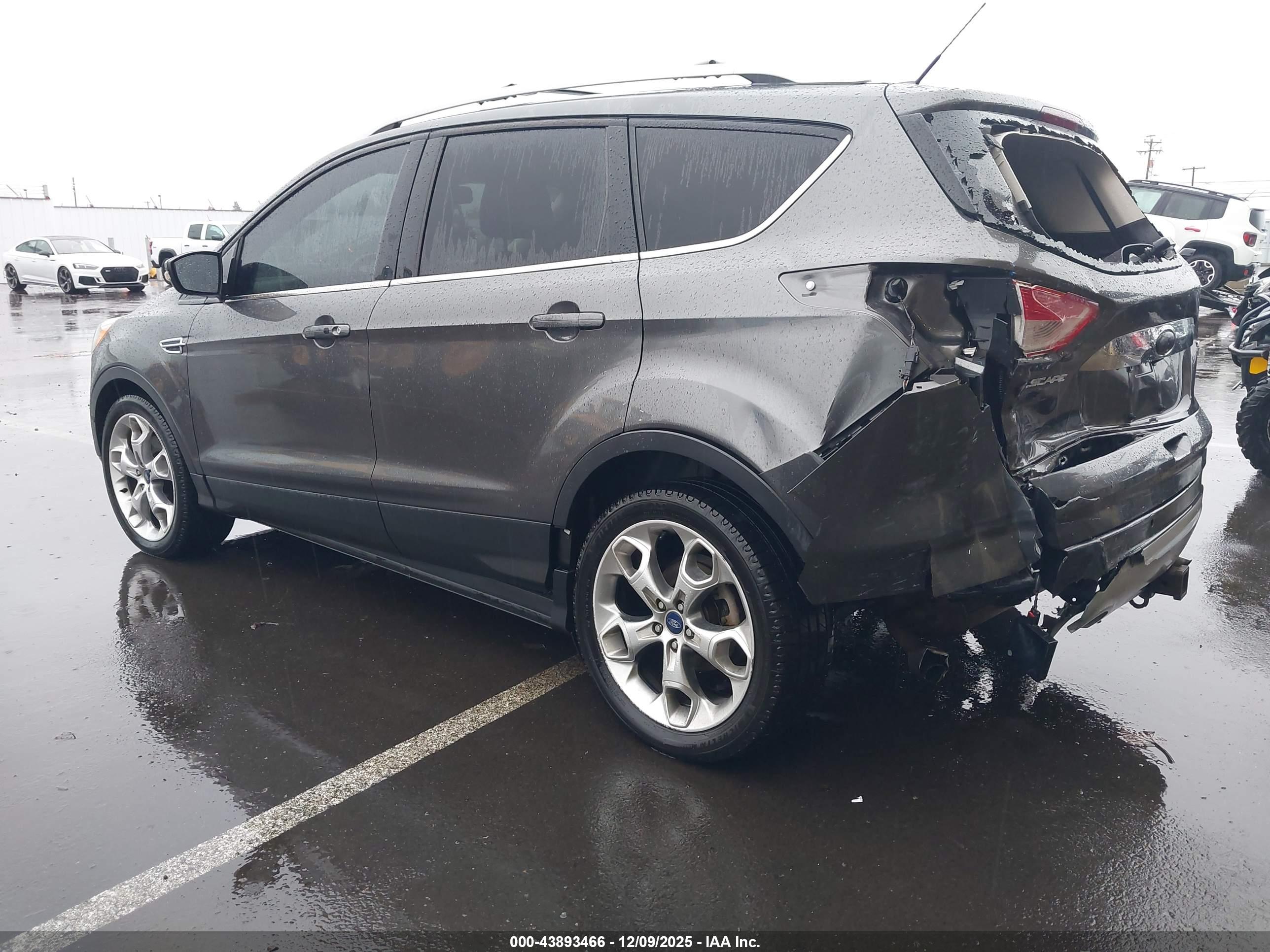 FORD ESCAPE image 3