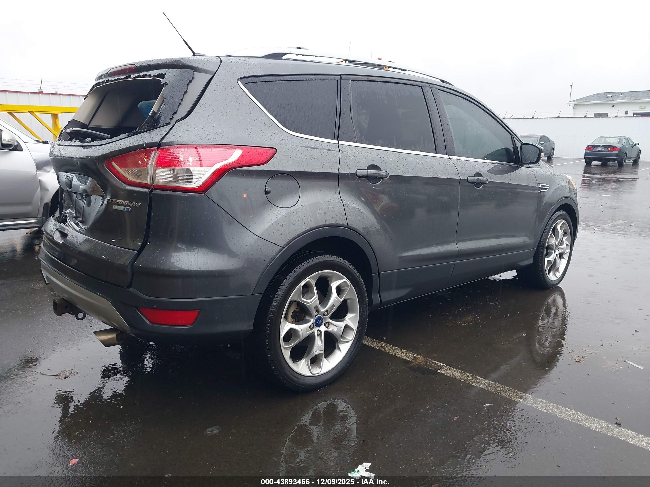 FORD ESCAPE image 4