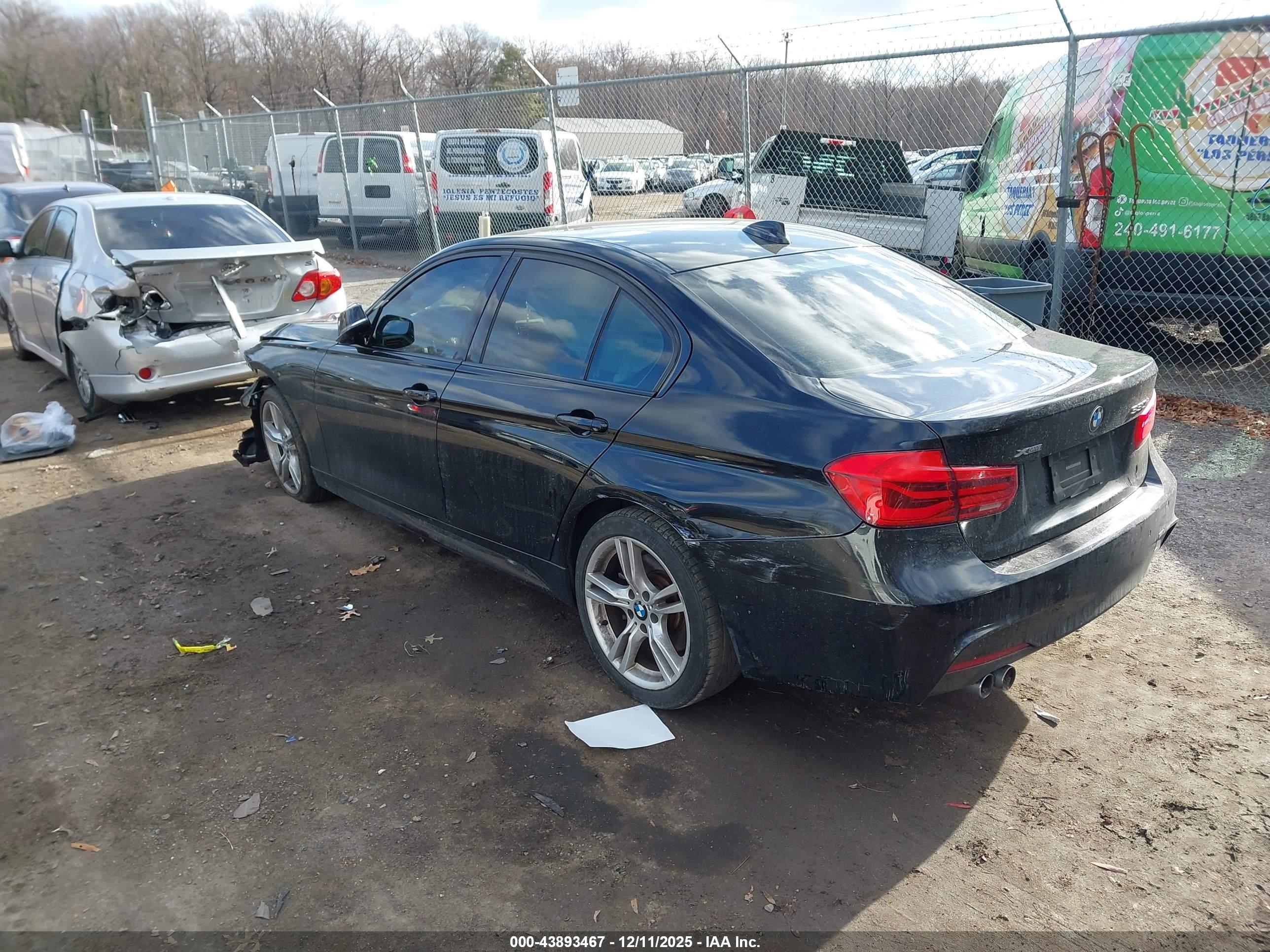 BMW 330I image 3