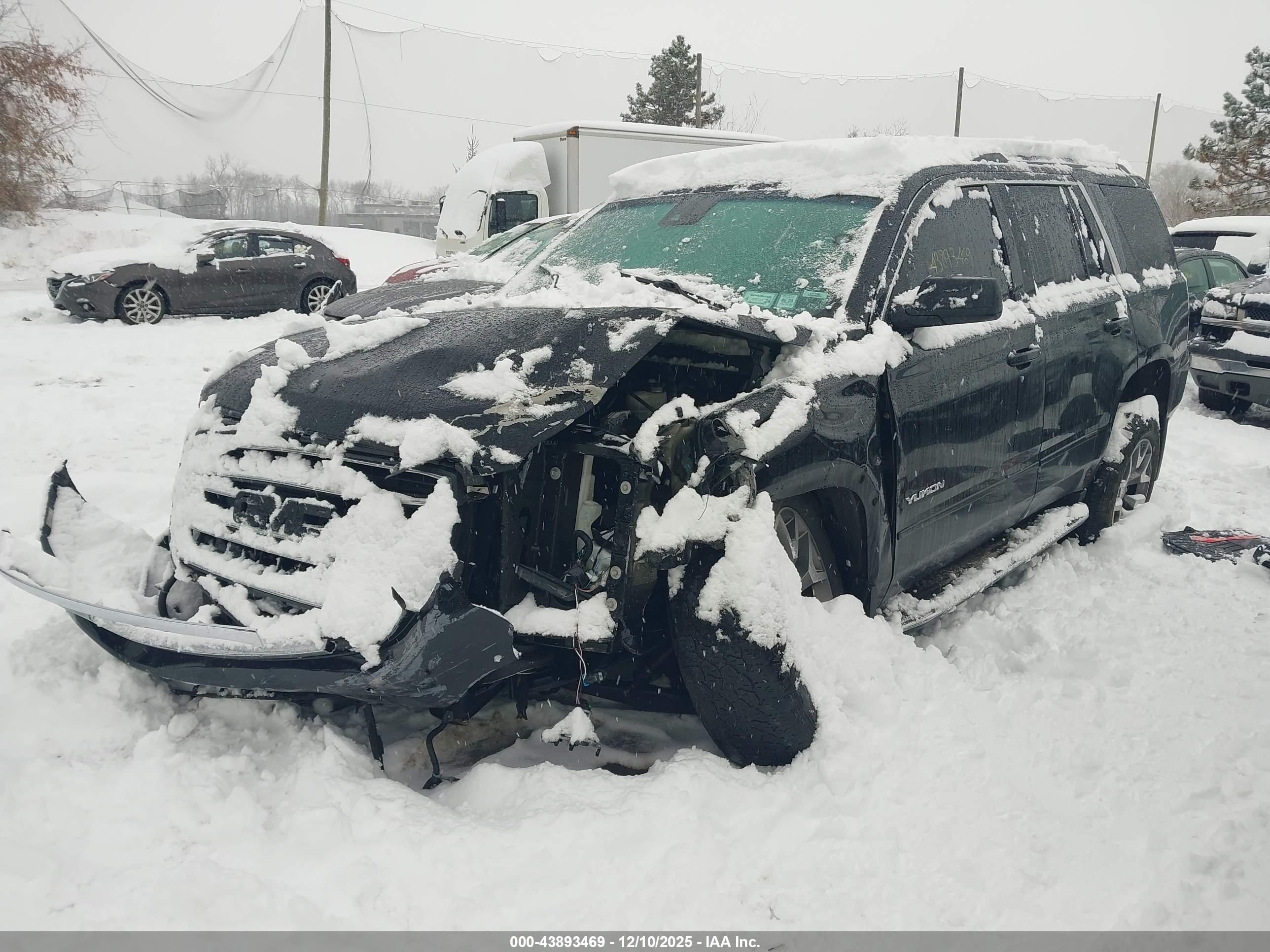 GMC YUKON image 2
