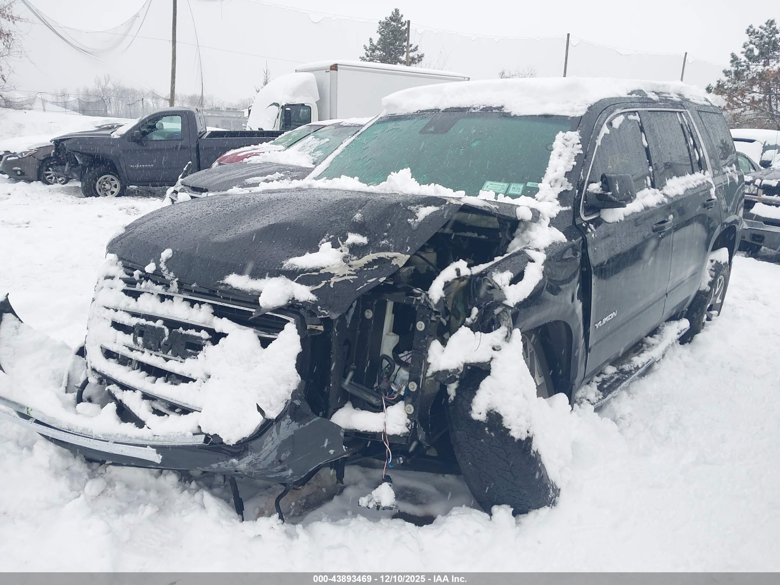 GMC YUKON image 6