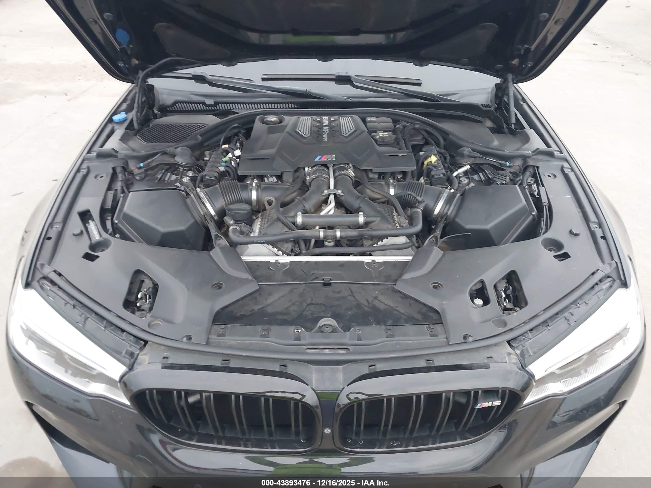 BMW M5 image 10
