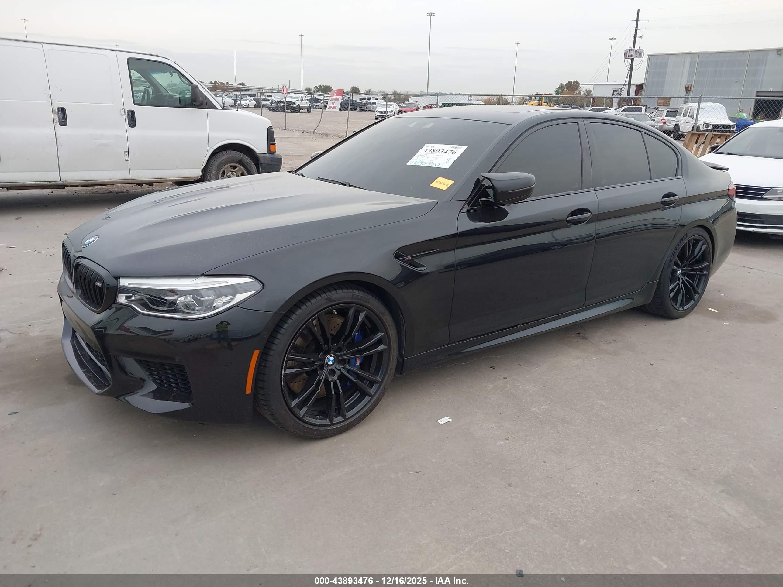 BMW M5 image 2