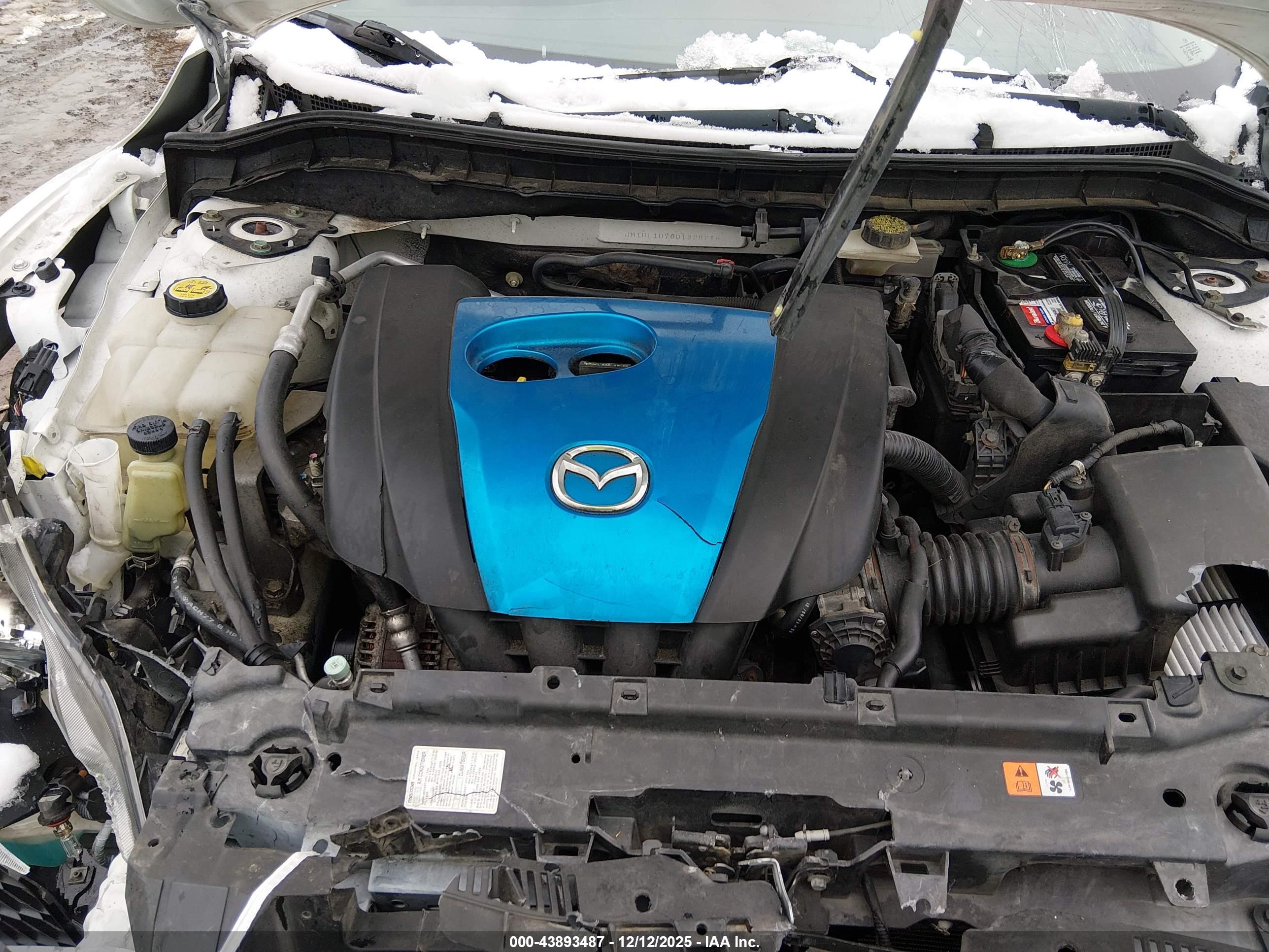 MAZDA MAZDA3 image 10