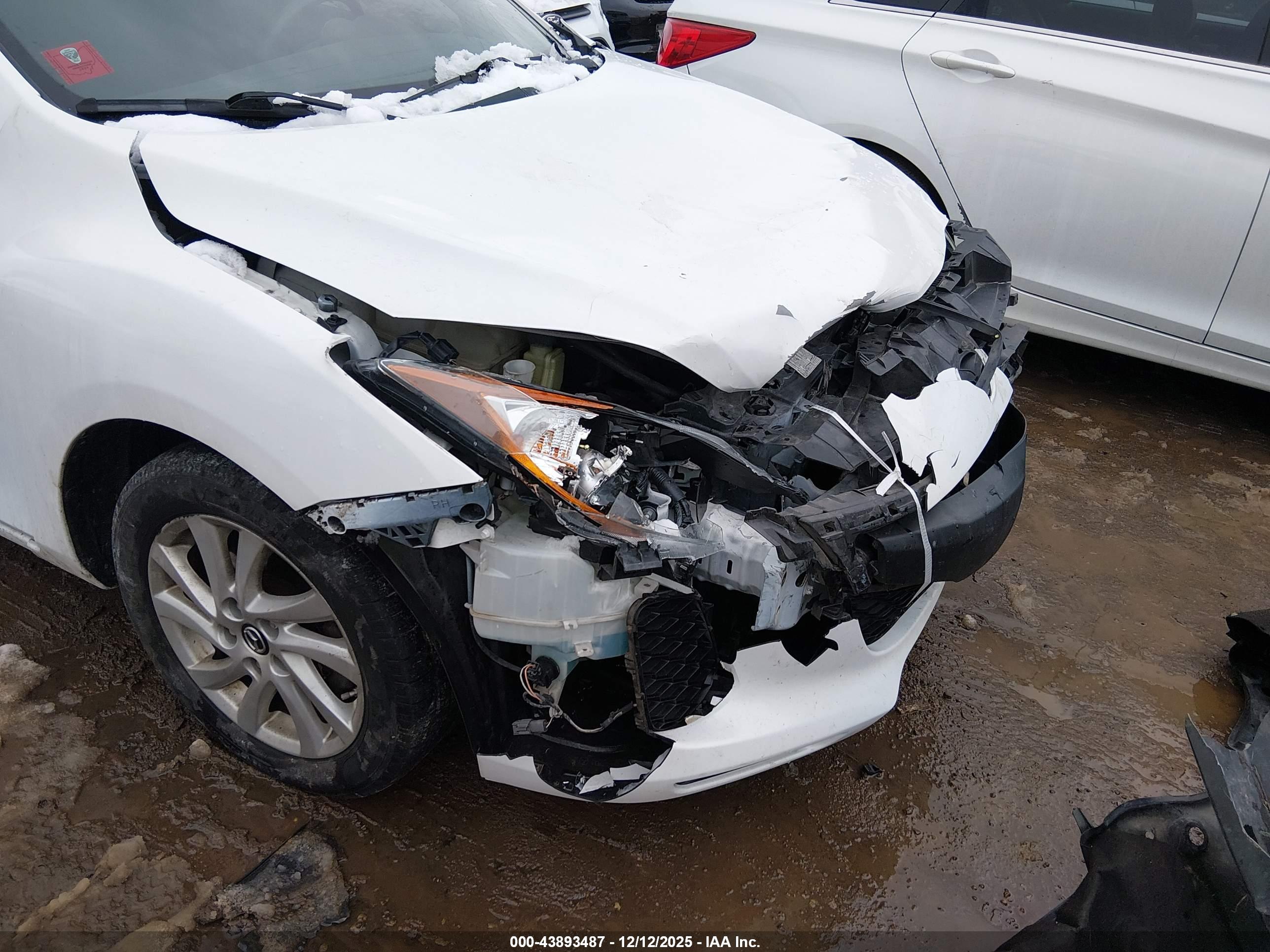 MAZDA MAZDA3 image 6
