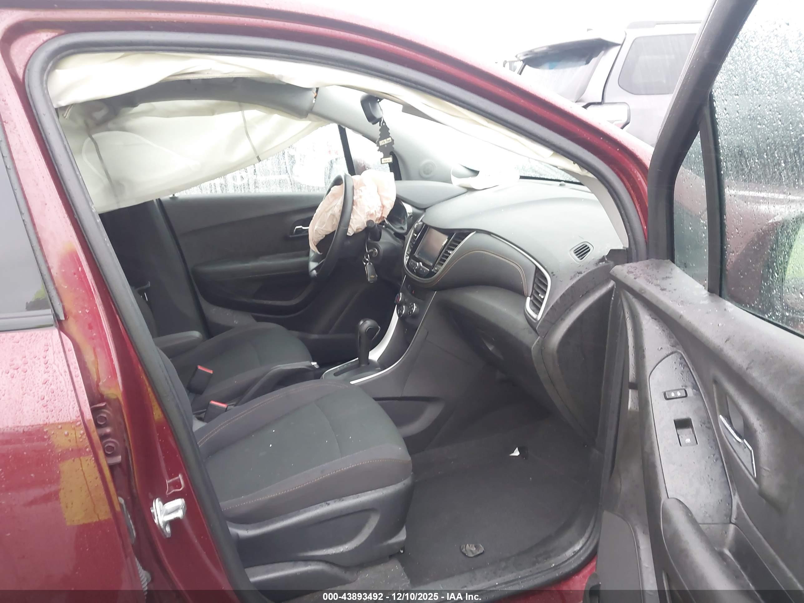 CHEVROLET TRAX image 5