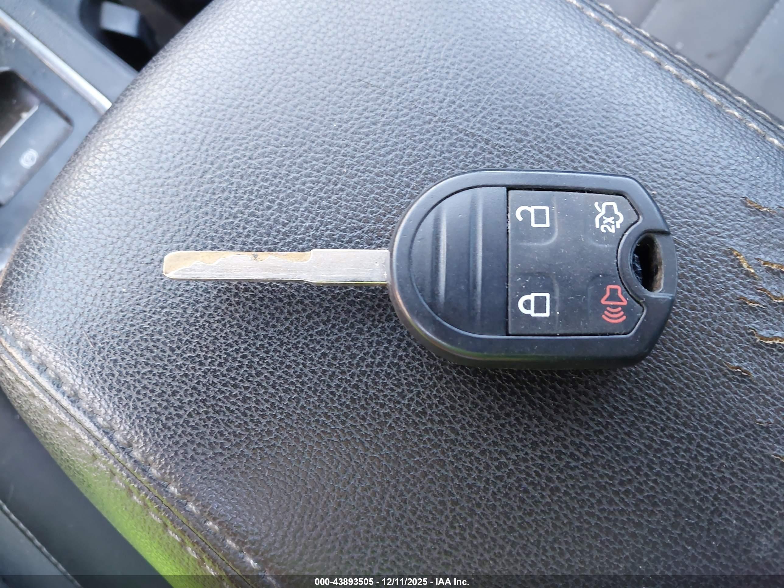 FORD ESCAPE image 11