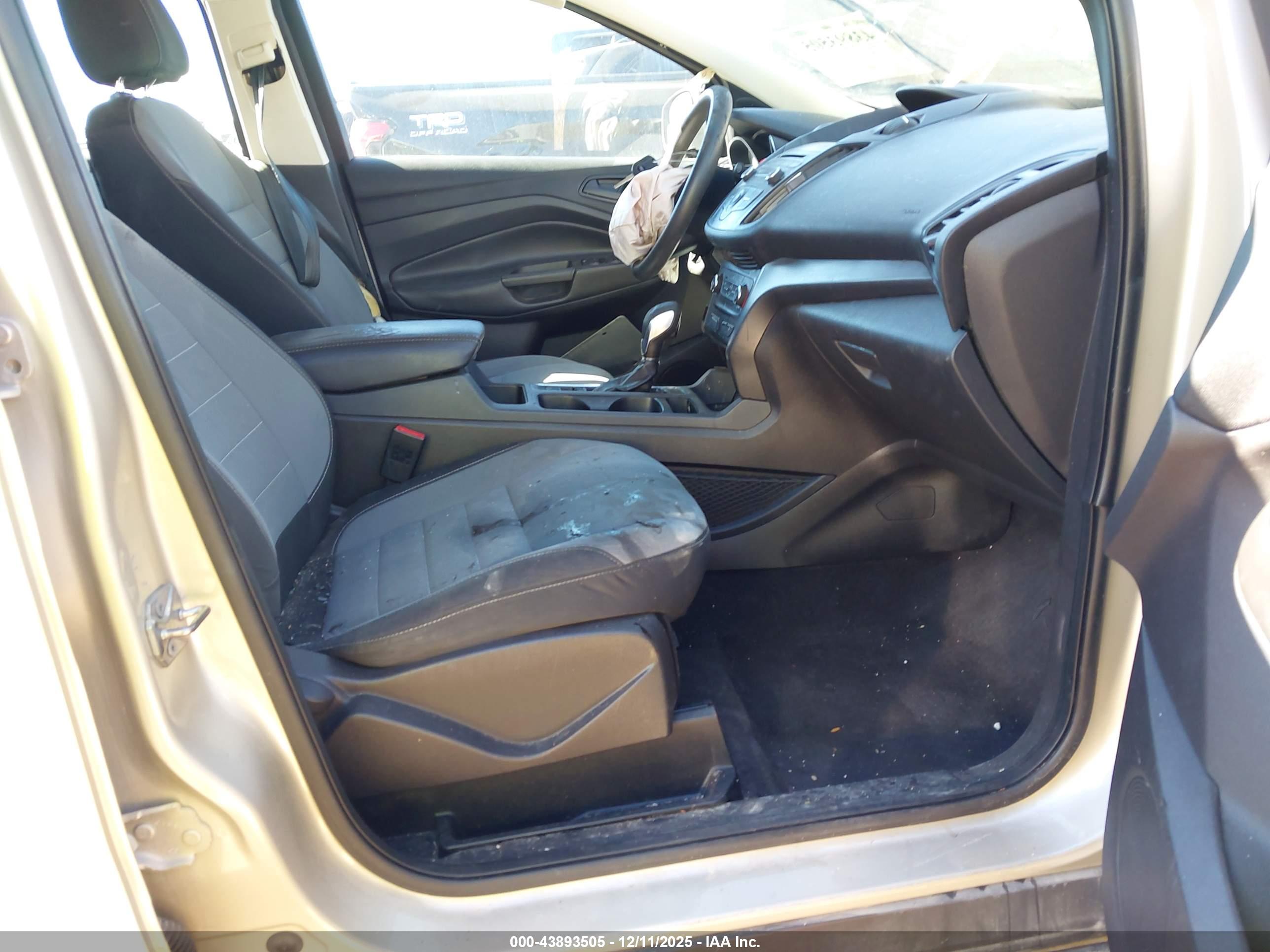 FORD ESCAPE image 5
