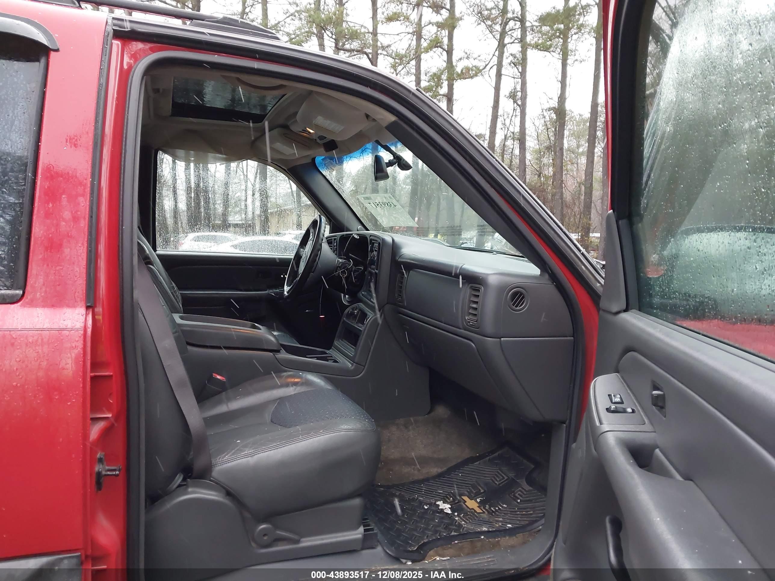 CHEVROLET AVALANCHE image 5