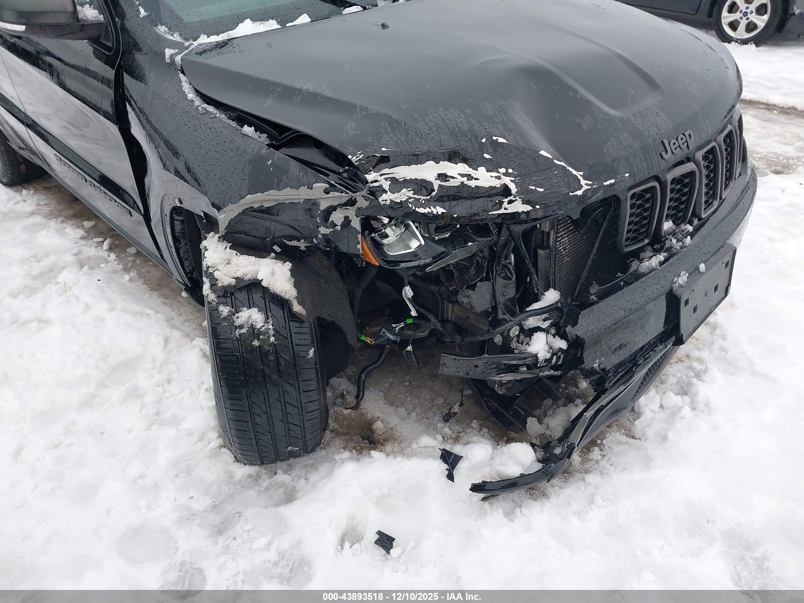 JEEP GRAND image 6