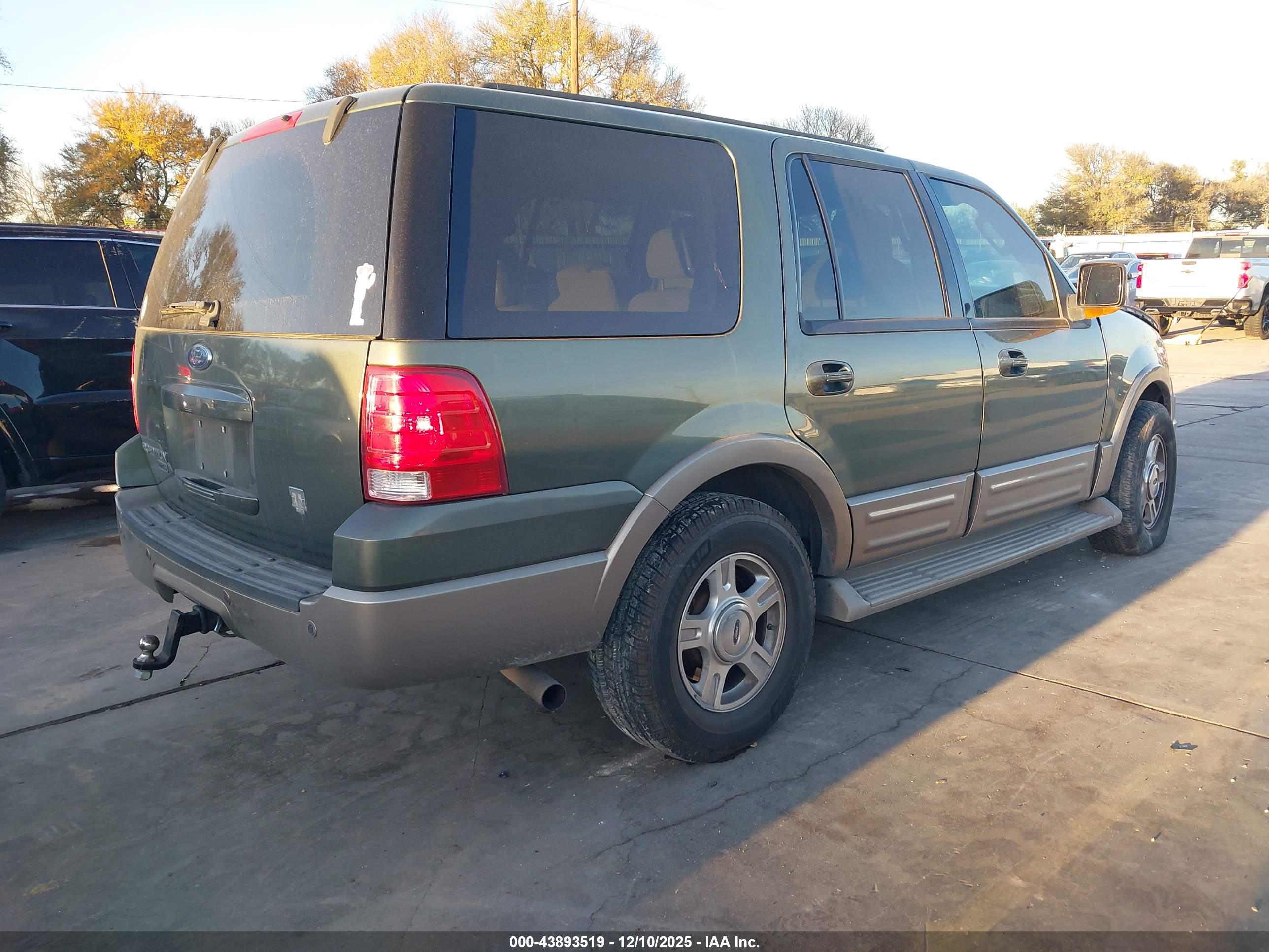 FORD EXPEDITION image 4
