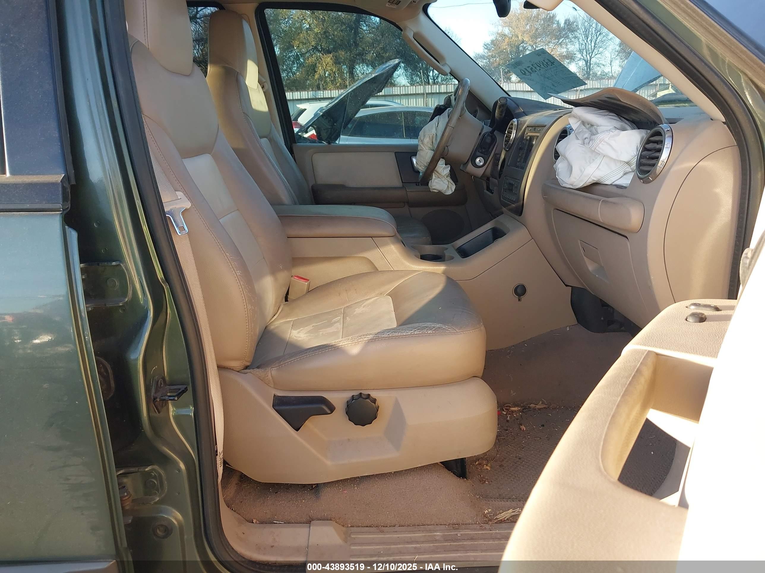 FORD EXPEDITION image 5