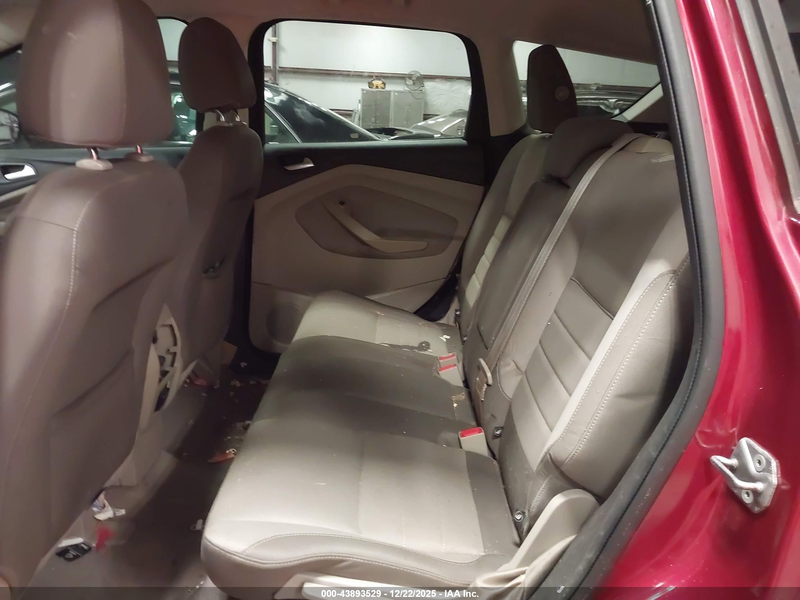 FORD ESCAPE image 8