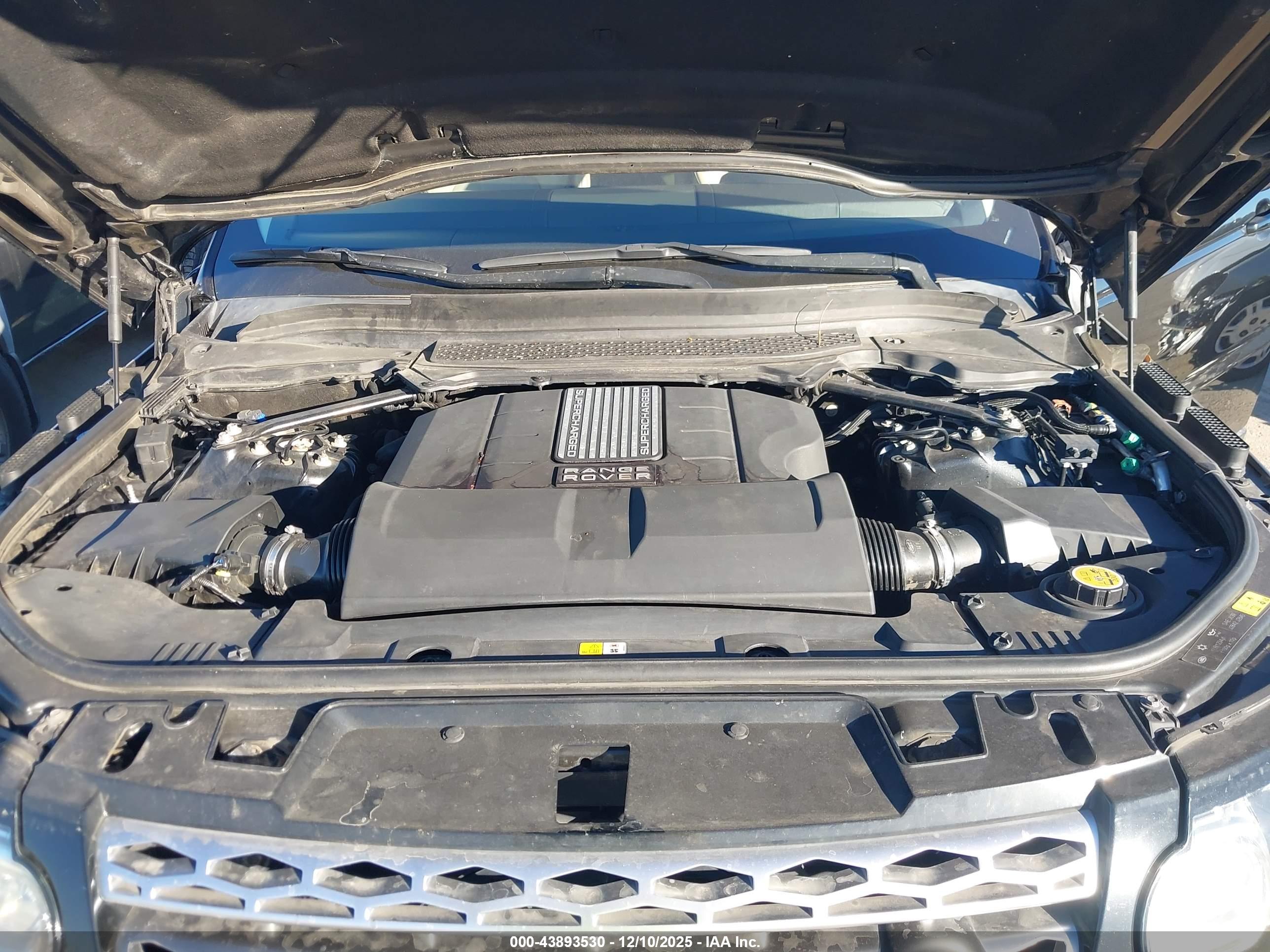 LAND ROVER image 10