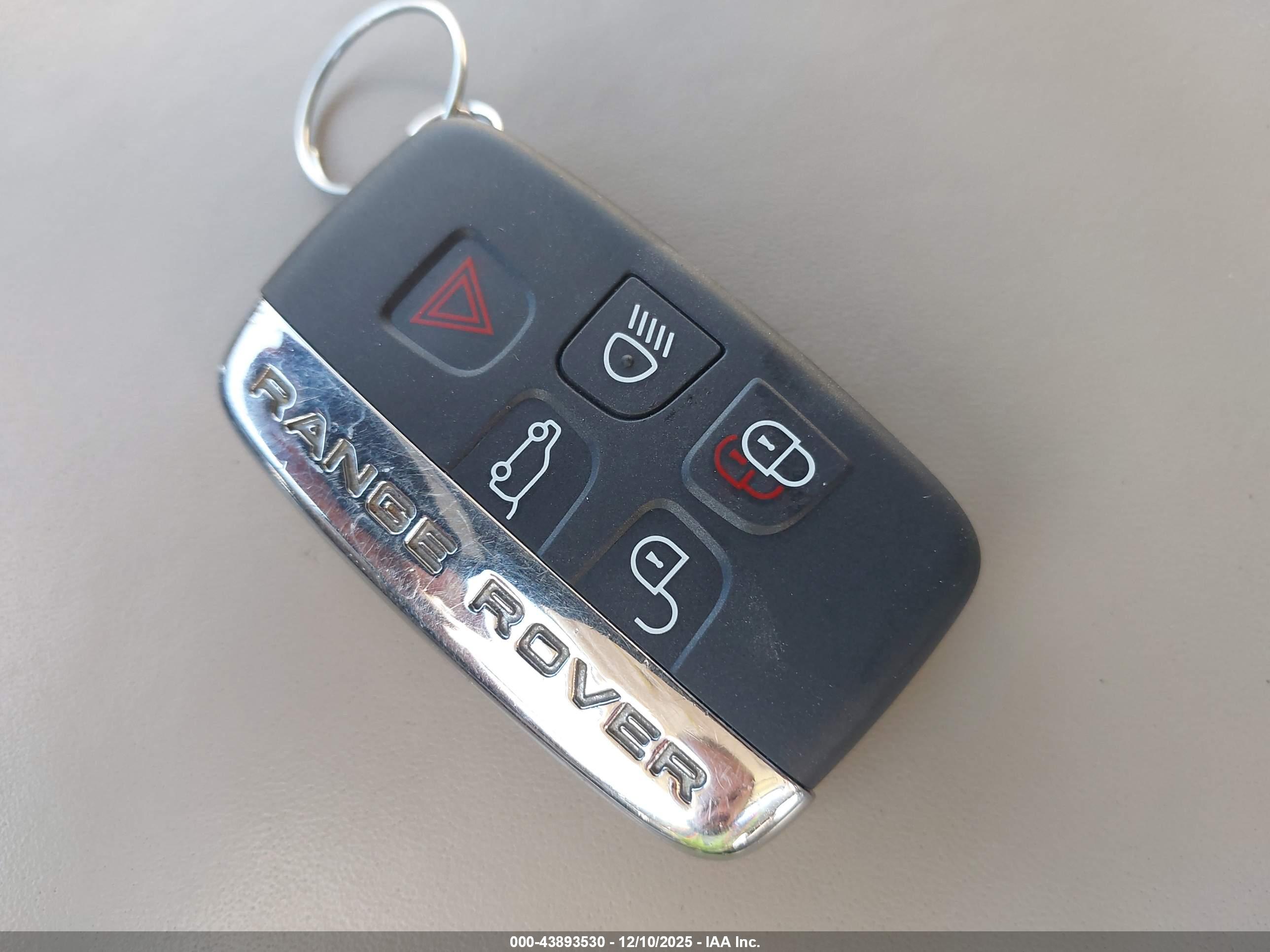 LAND ROVER image 11