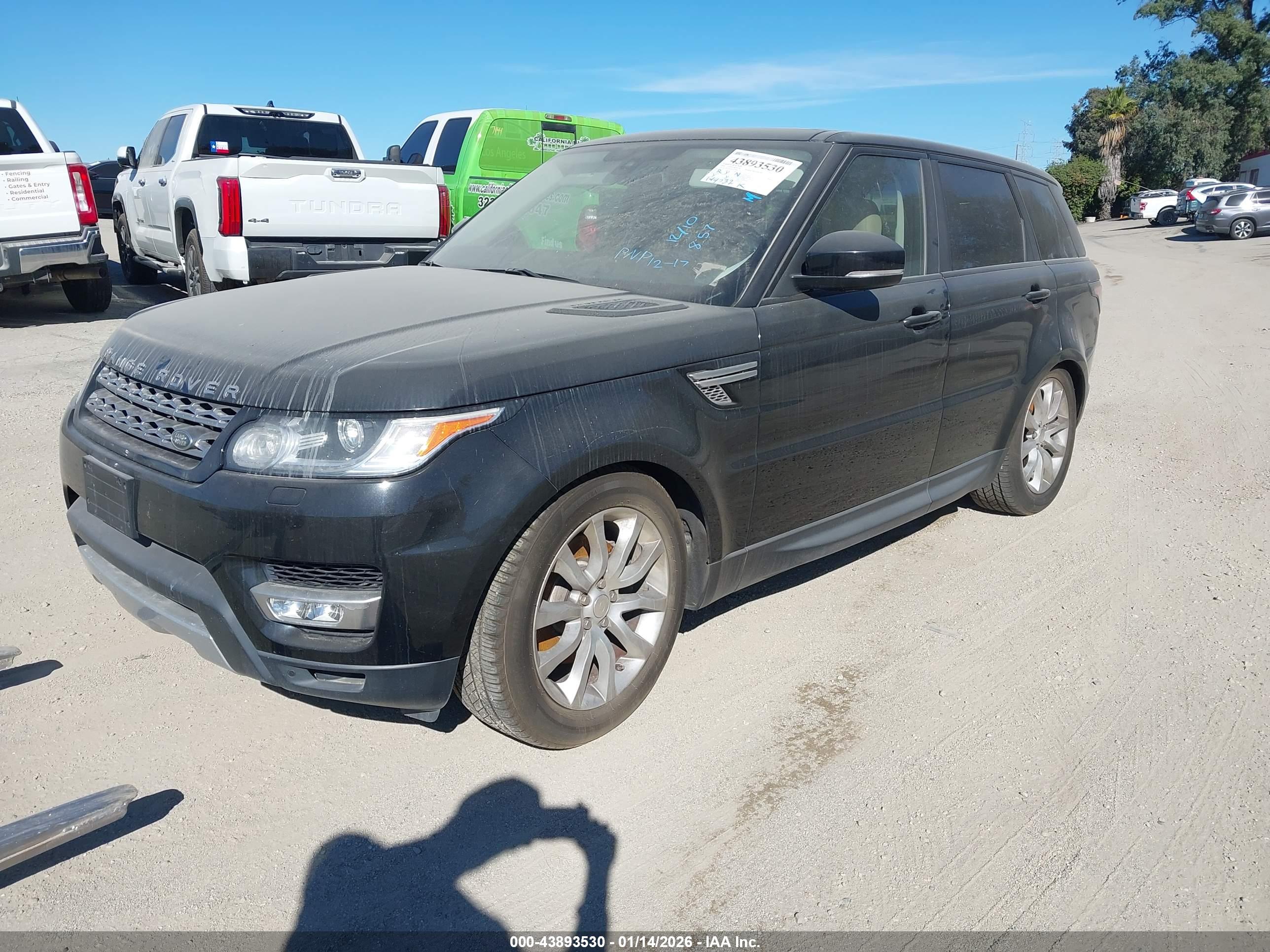 LAND ROVER image 2