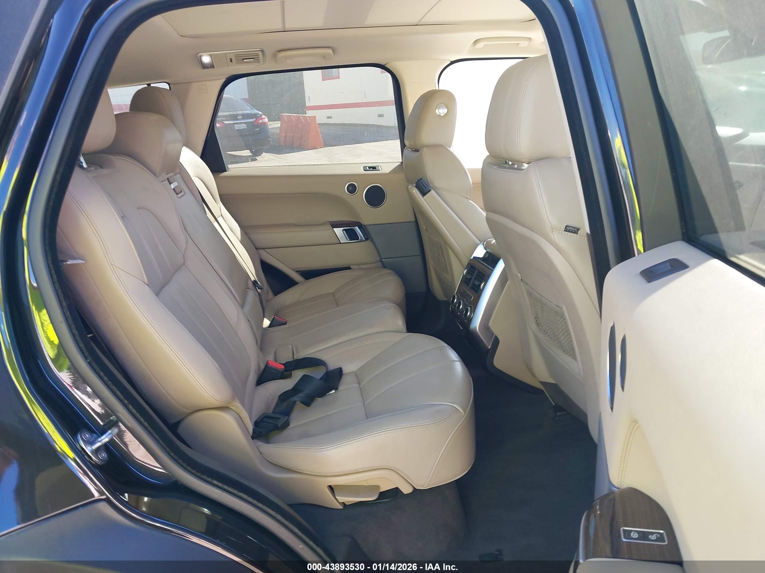 LAND ROVER image 8
