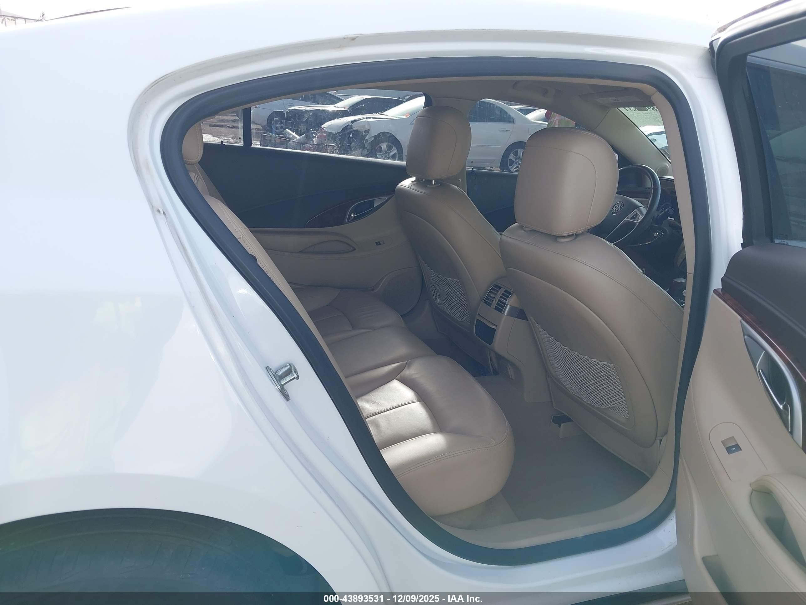 BUICK LACROSSE image 8