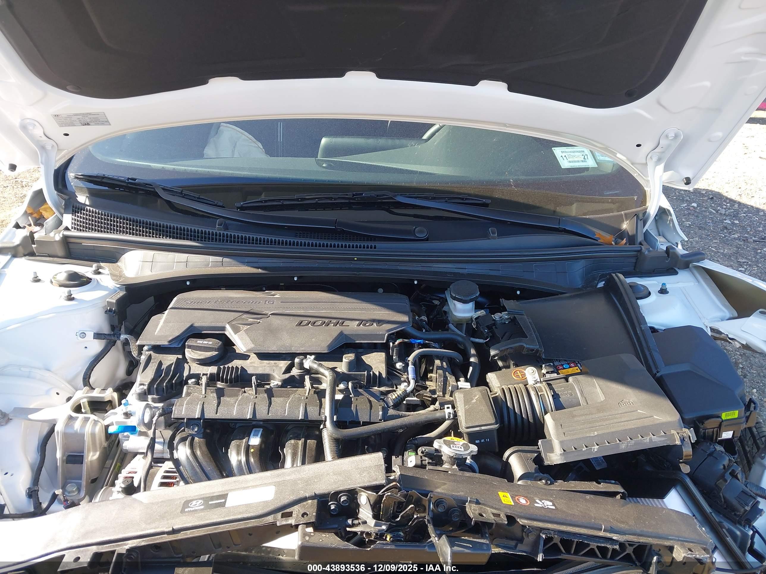 HYUNDAI ELANTRA image 10