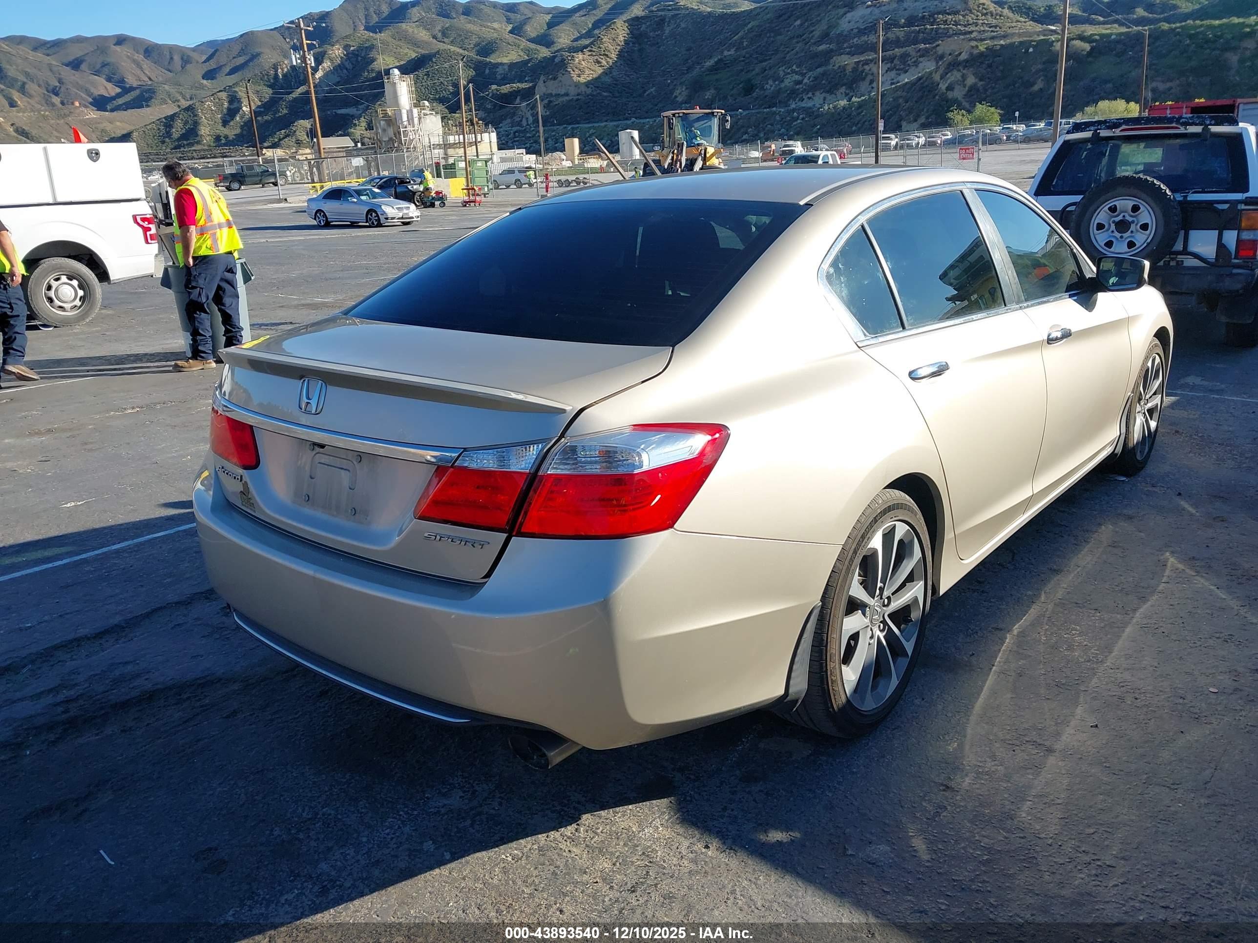 HONDA ACCORD image 4