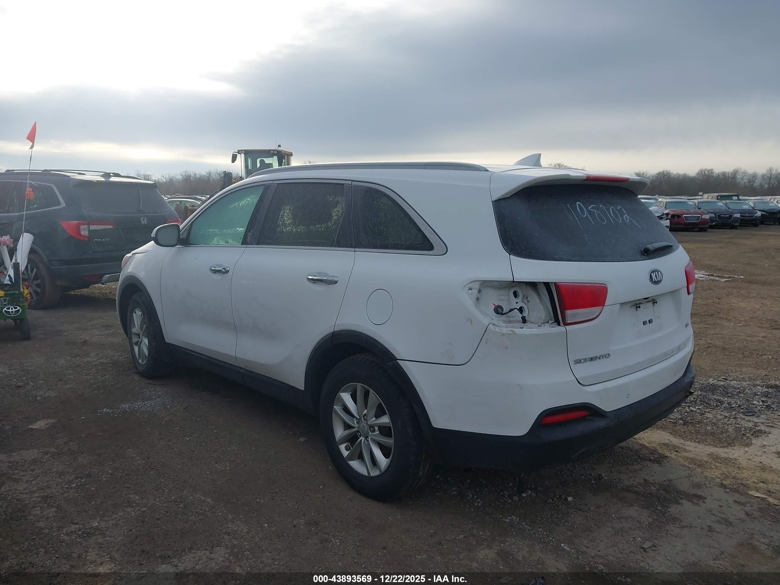 KIA SORENTO image 3