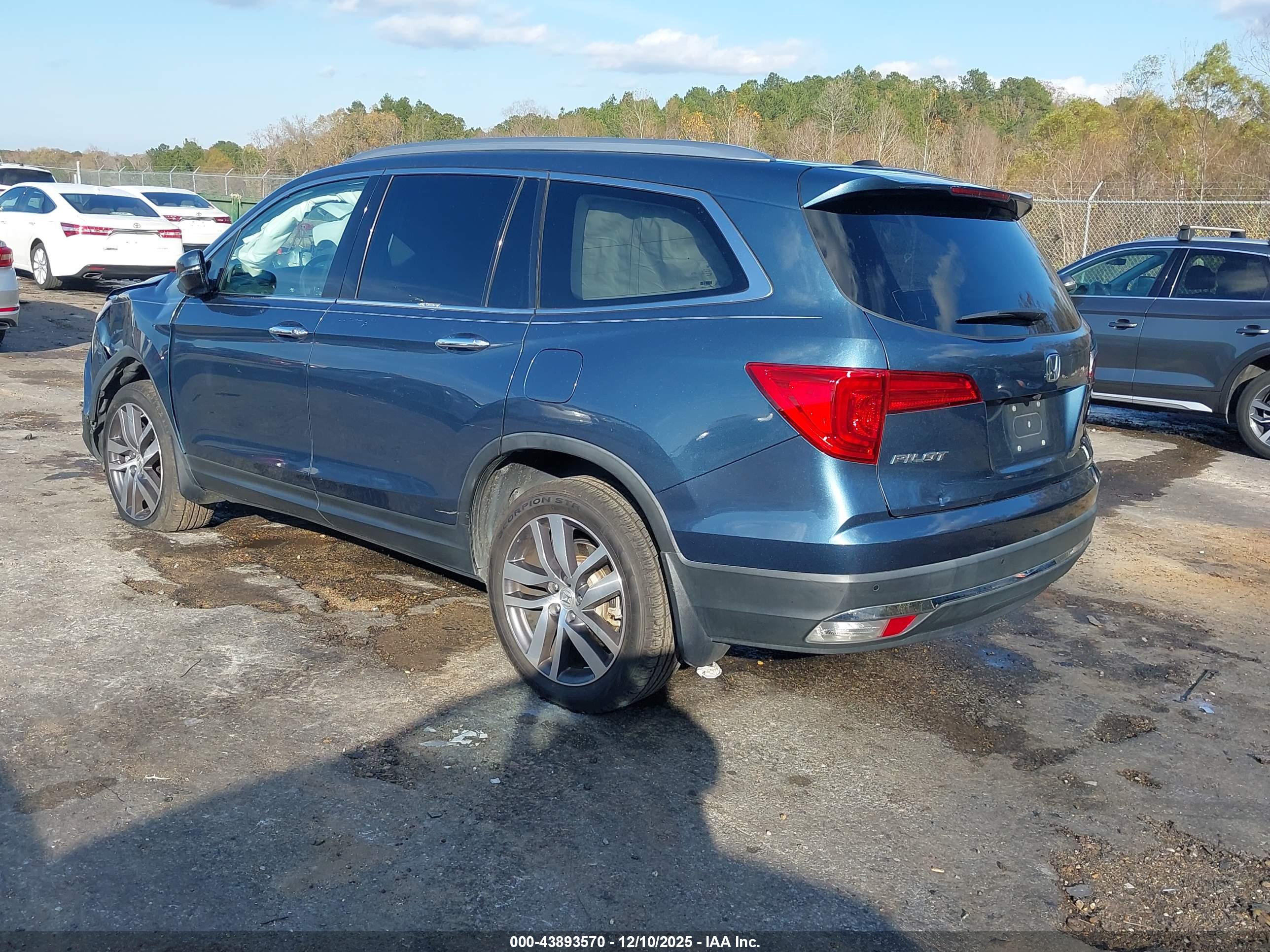 HONDA PILOT image 3