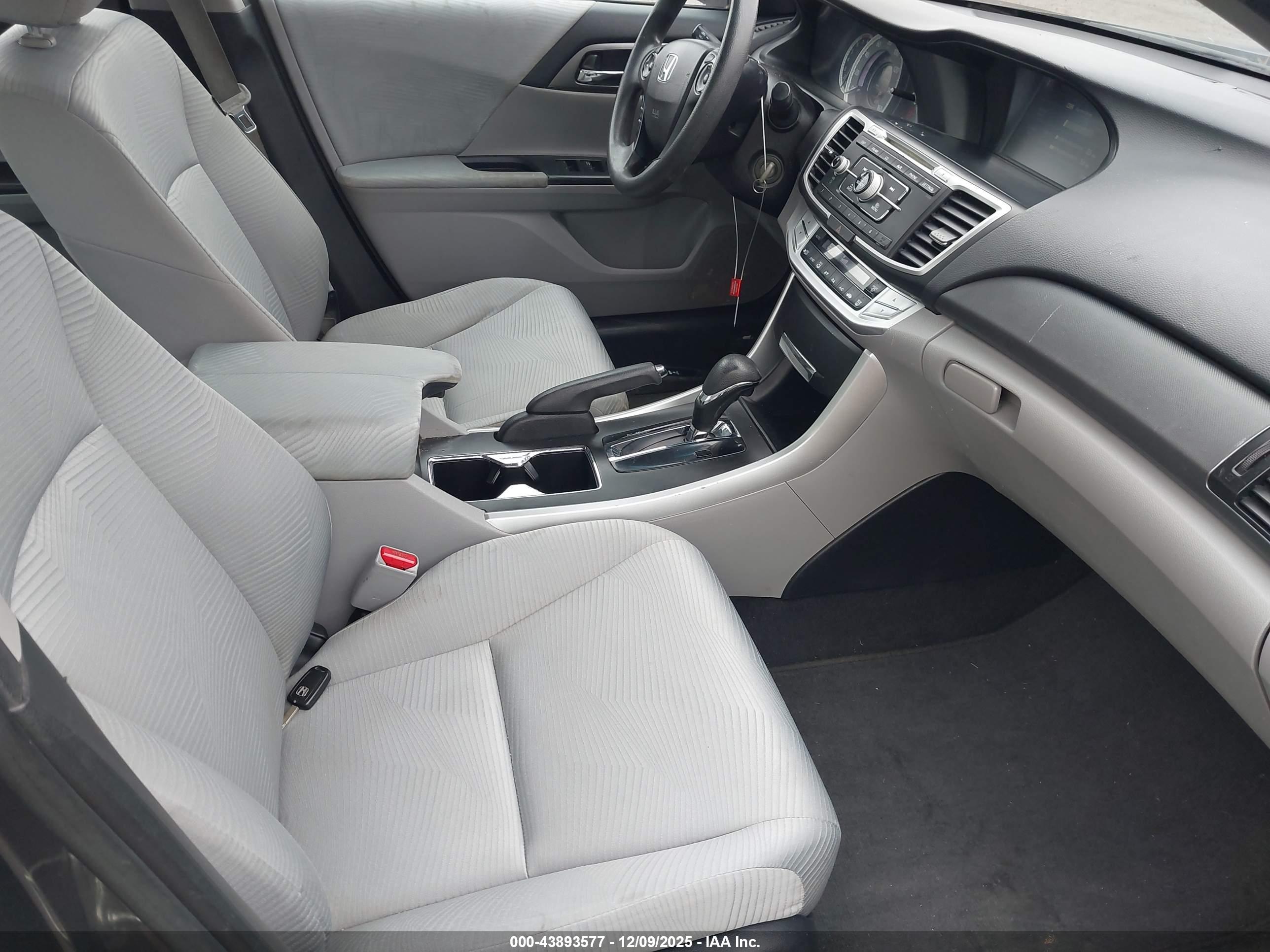 HONDA ACCORD image 5